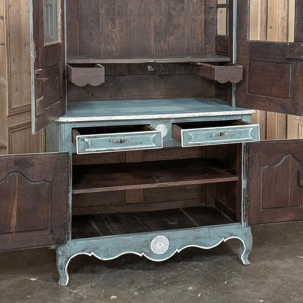 18th Century Country French Painted Bookcase ~ China Buffet en vente 11