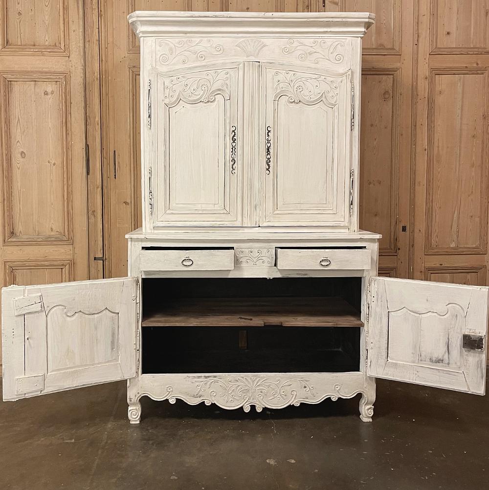 18th Century Country French Painted Buffet a Deux Corps For Sale 10