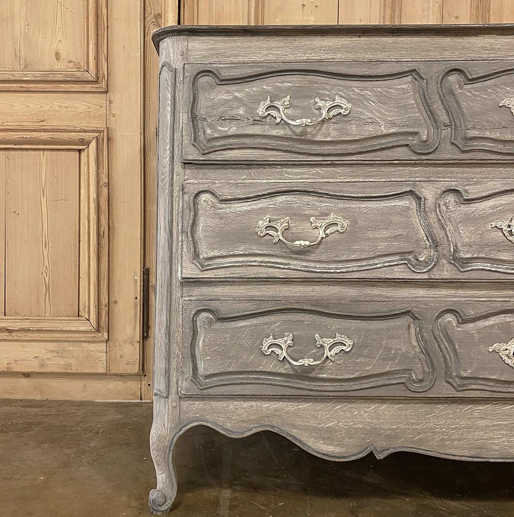 18th Century Country French Painted Commode For Sale 1