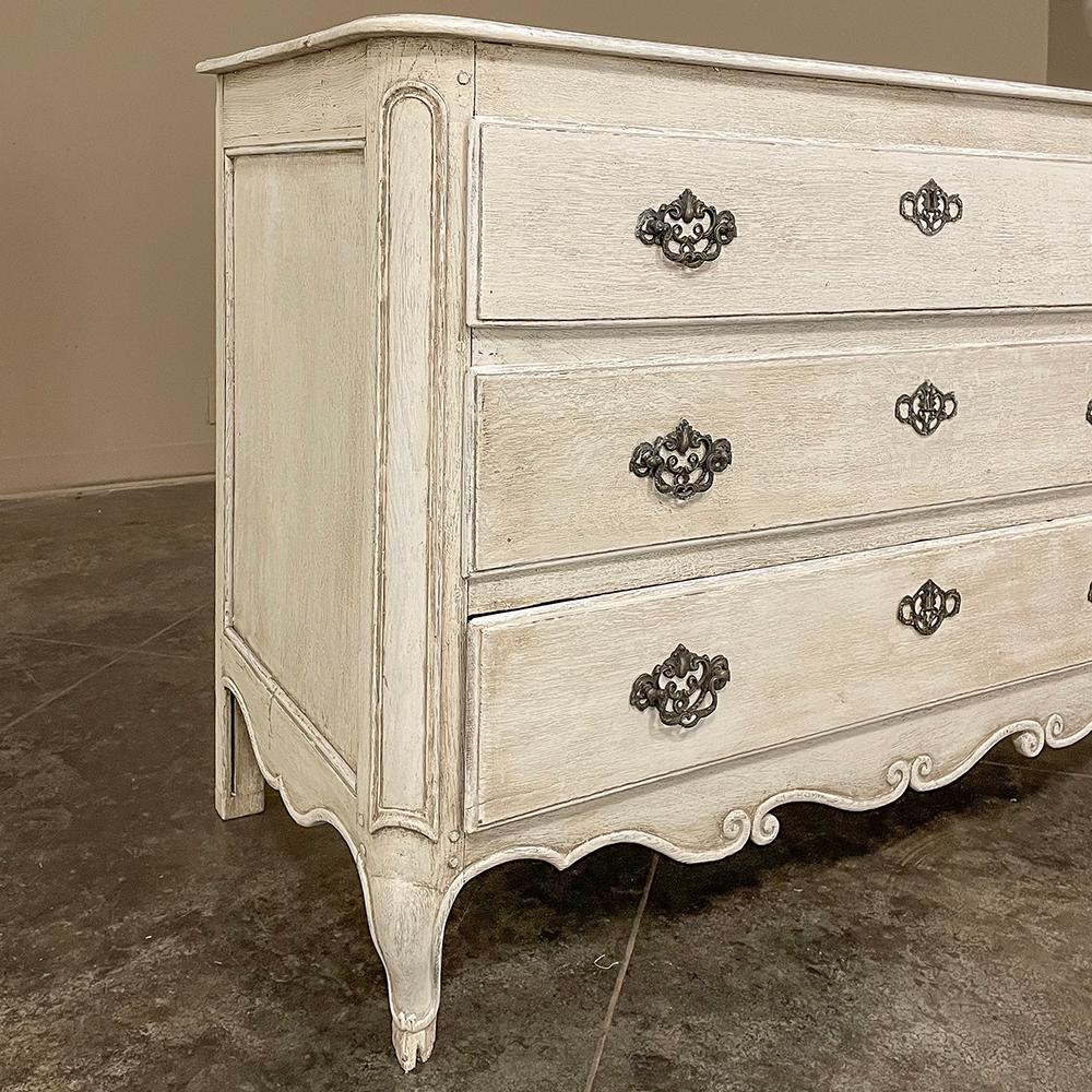 18th Century Country French Painted Commode For Sale 1