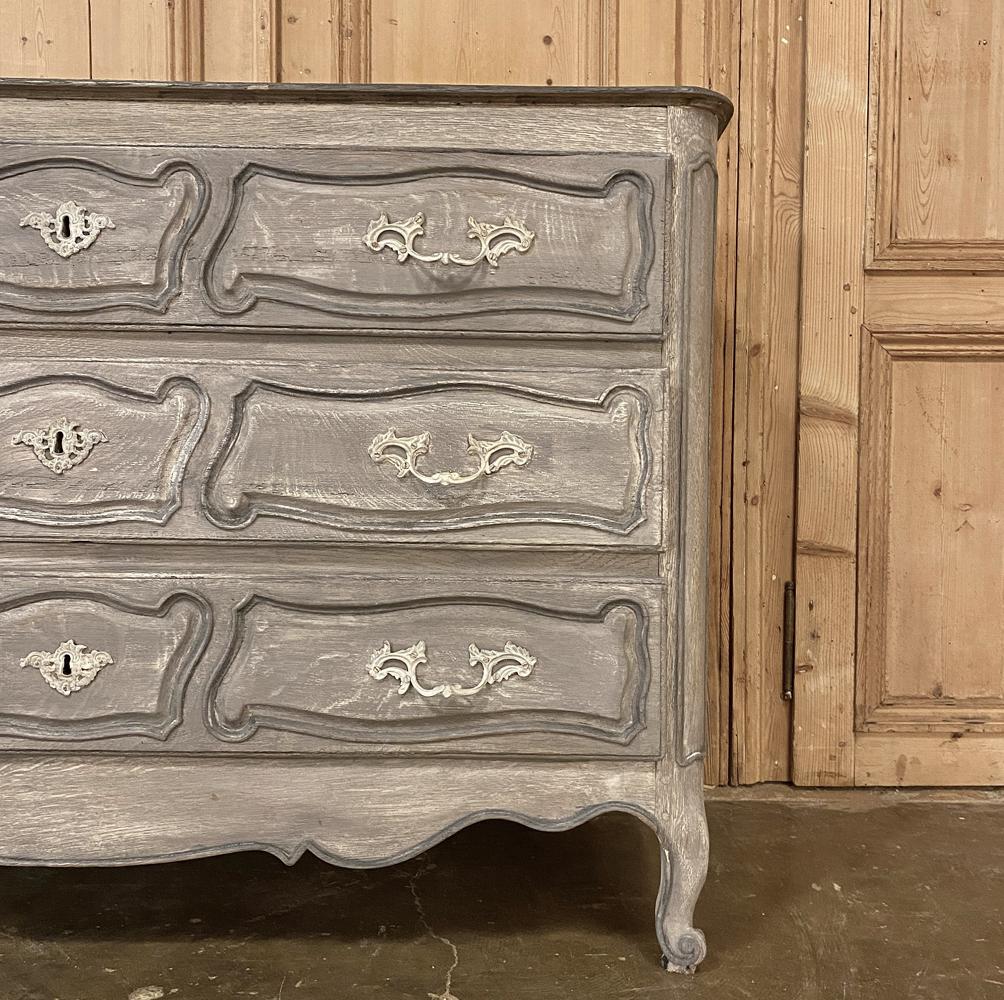 18th Century Country French Painted Commode For Sale 2