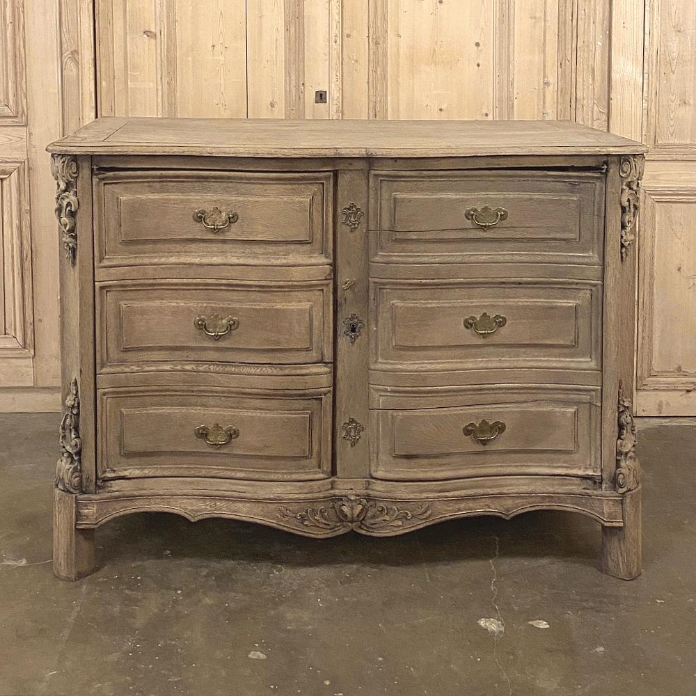 18th Century Country French Provincial Stripped Buffet In Good Condition For Sale In Dallas, TX