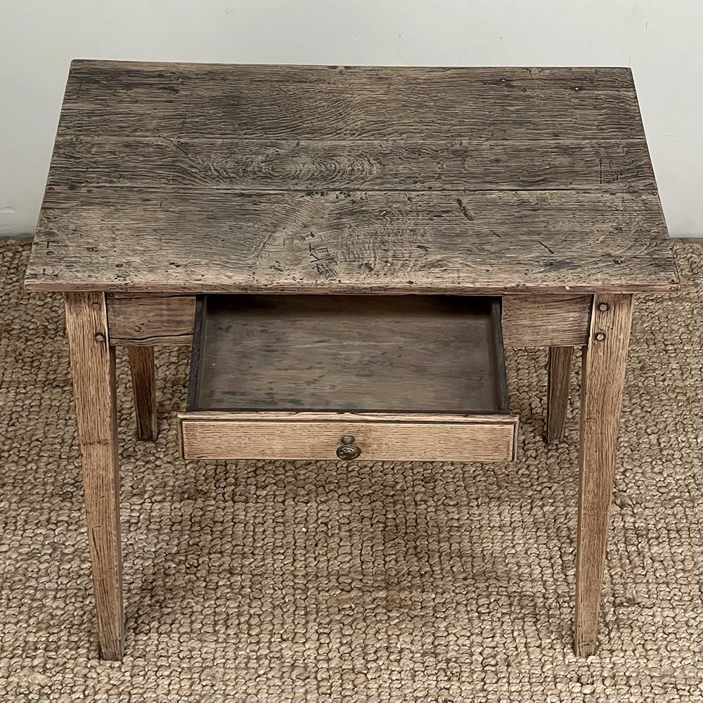 18th Century Country French Stripped End Table In Good Condition For Sale In Dallas, TX