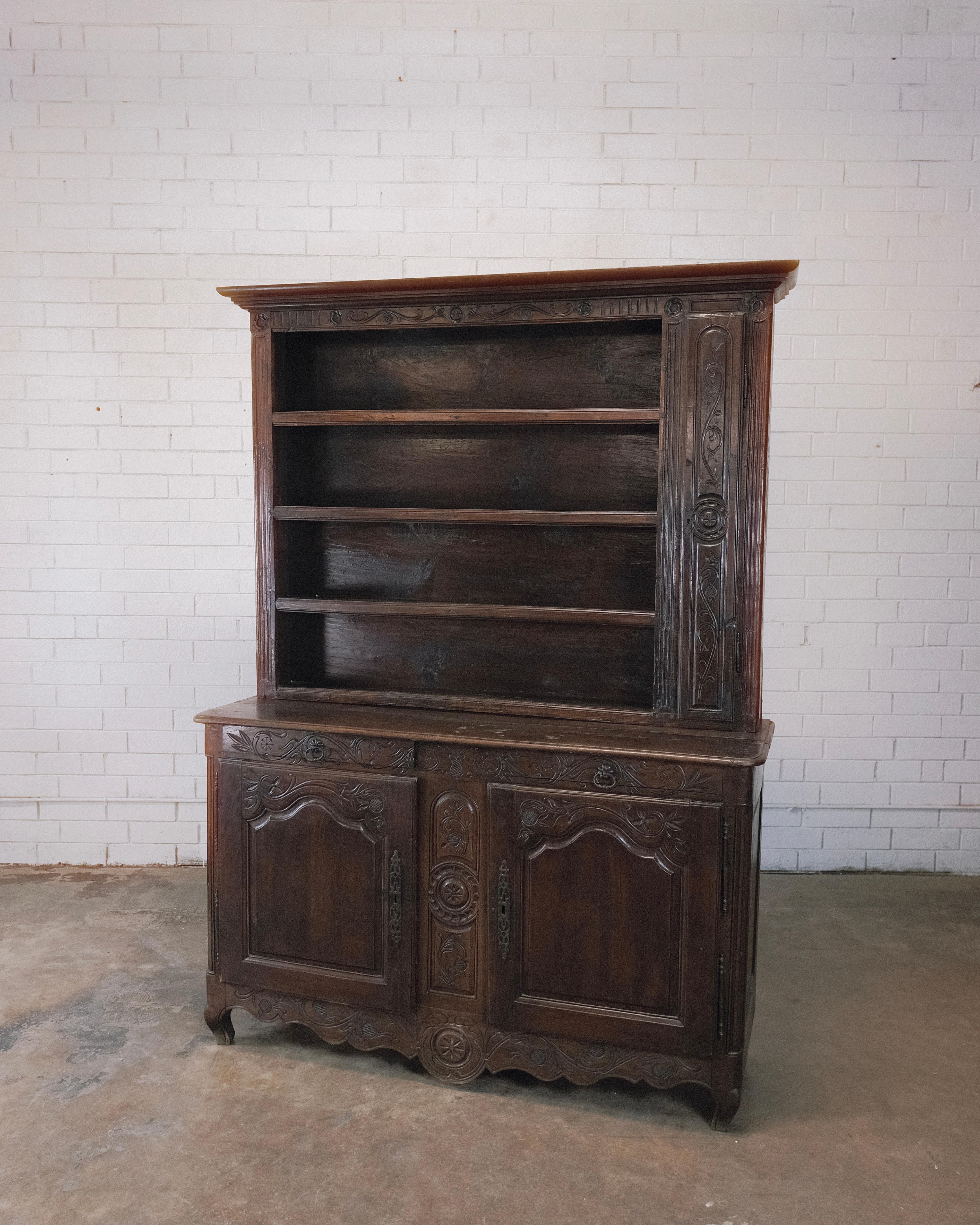 18th Century Country French Vaisselier Buffet For Sale 1