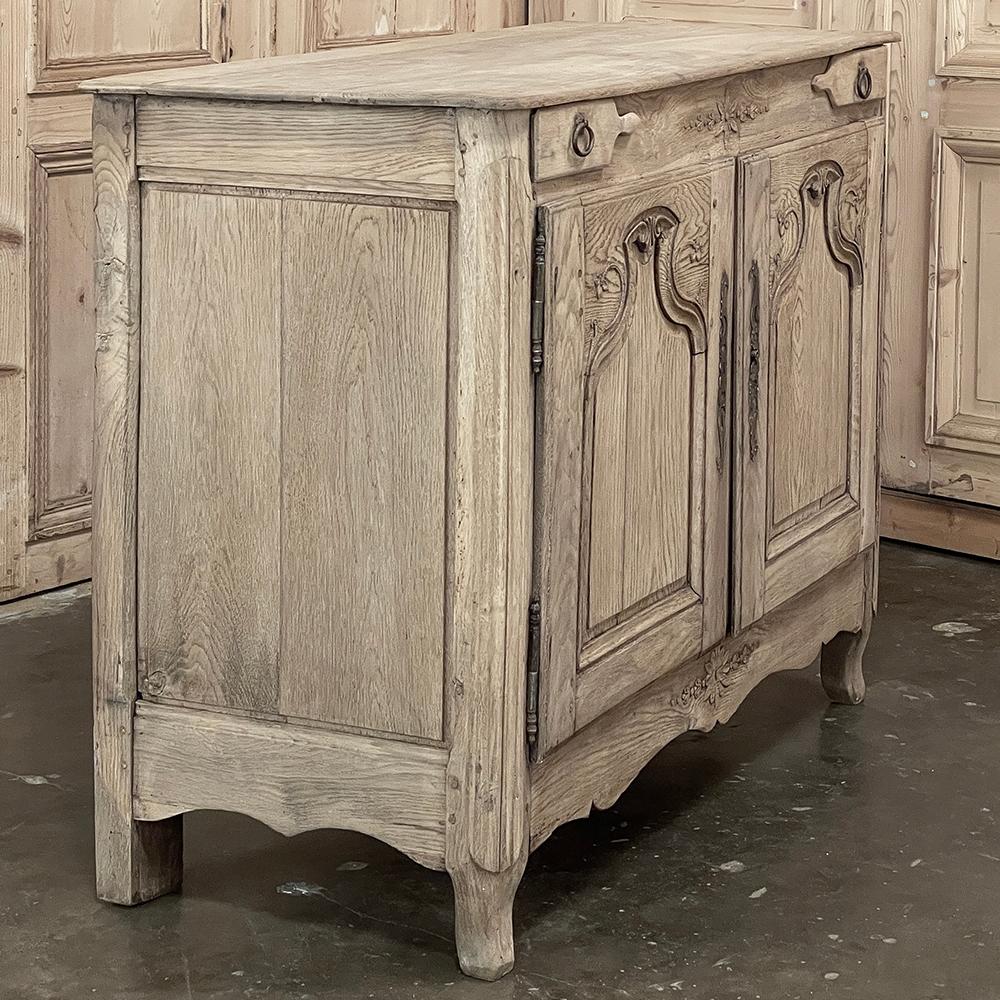 18th Century Country French Vinter's Buffet in Stripped Oak For Sale 5