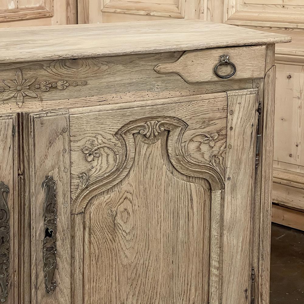 18th Century Country French Vinter's Buffet in Stripped Oak For Sale 8