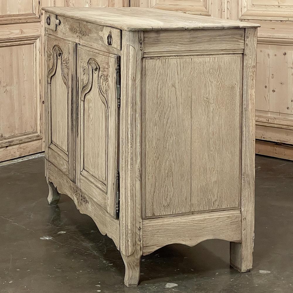 18th Century Country French Vinter's Buffet in Stripped Oak For Sale 10
