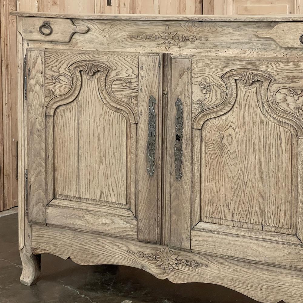 18th Century Country French Vinter's Buffet in Stripped Oak For Sale 13