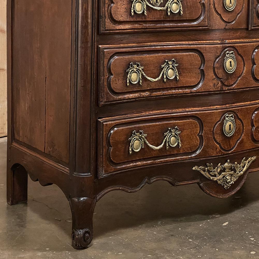 18th Century Country French Walnut Marble Top Commode ~ Chest of Drawers For Sale 3