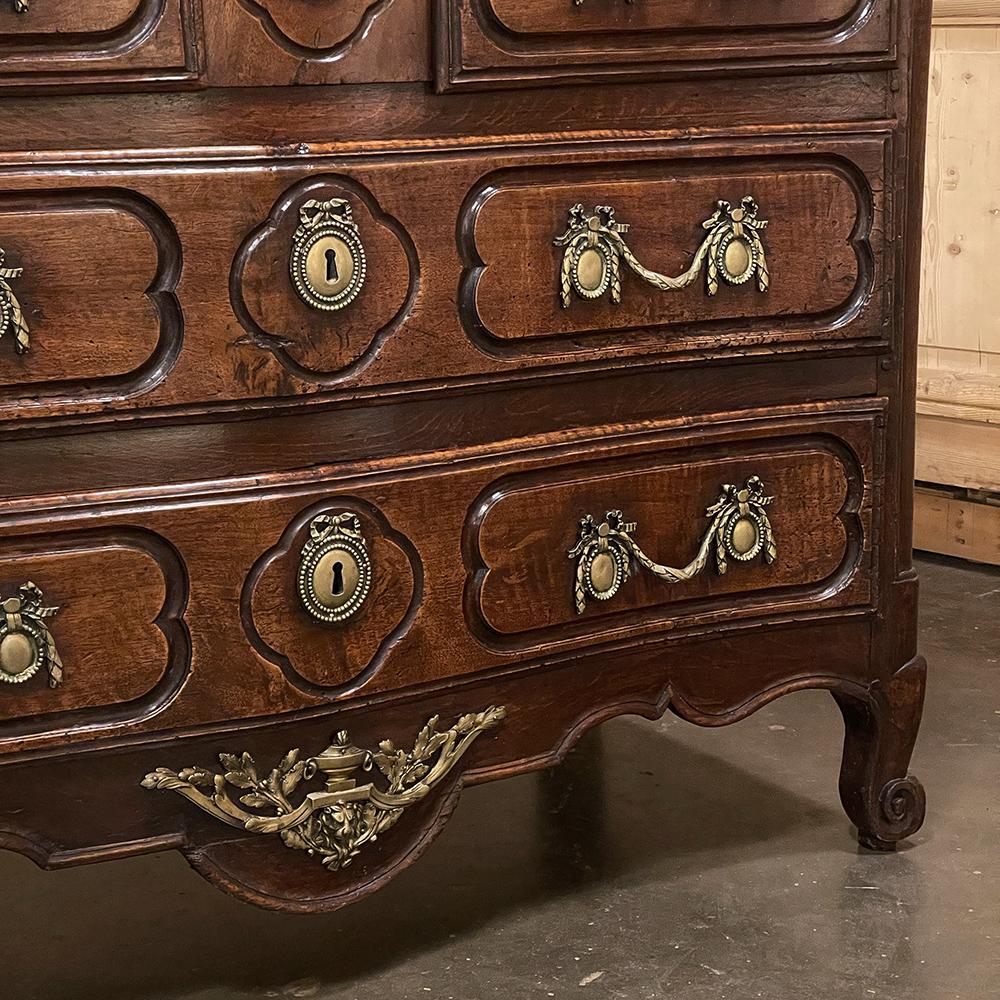 18th Century Country French Walnut Marble Top Commode ~ Chest of Drawers For Sale 5