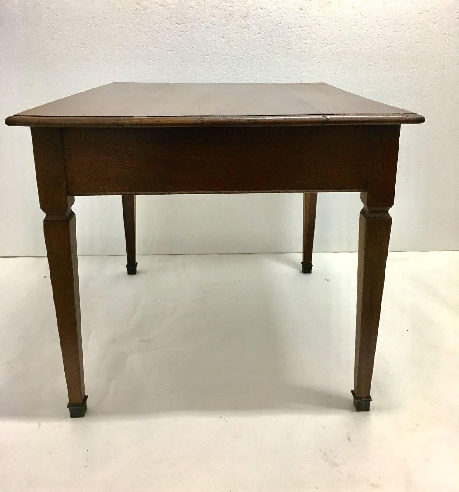 Table à écrire d'appoint campagnard du XVIIIe siècle Bon état - En vente à Madrid, ES