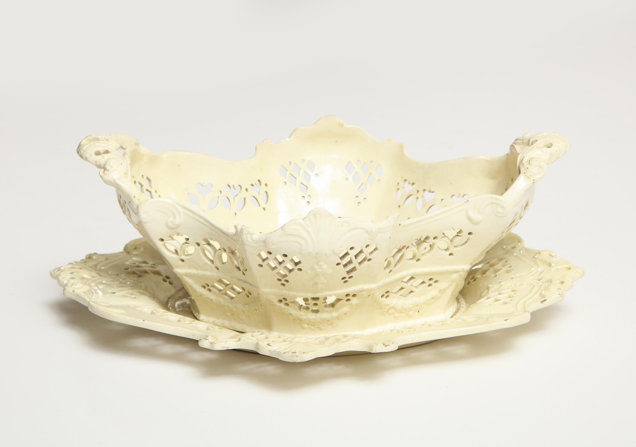 18th Century Creamware, Lobe Shaped Fruit Basket and Underliner For Sale 13