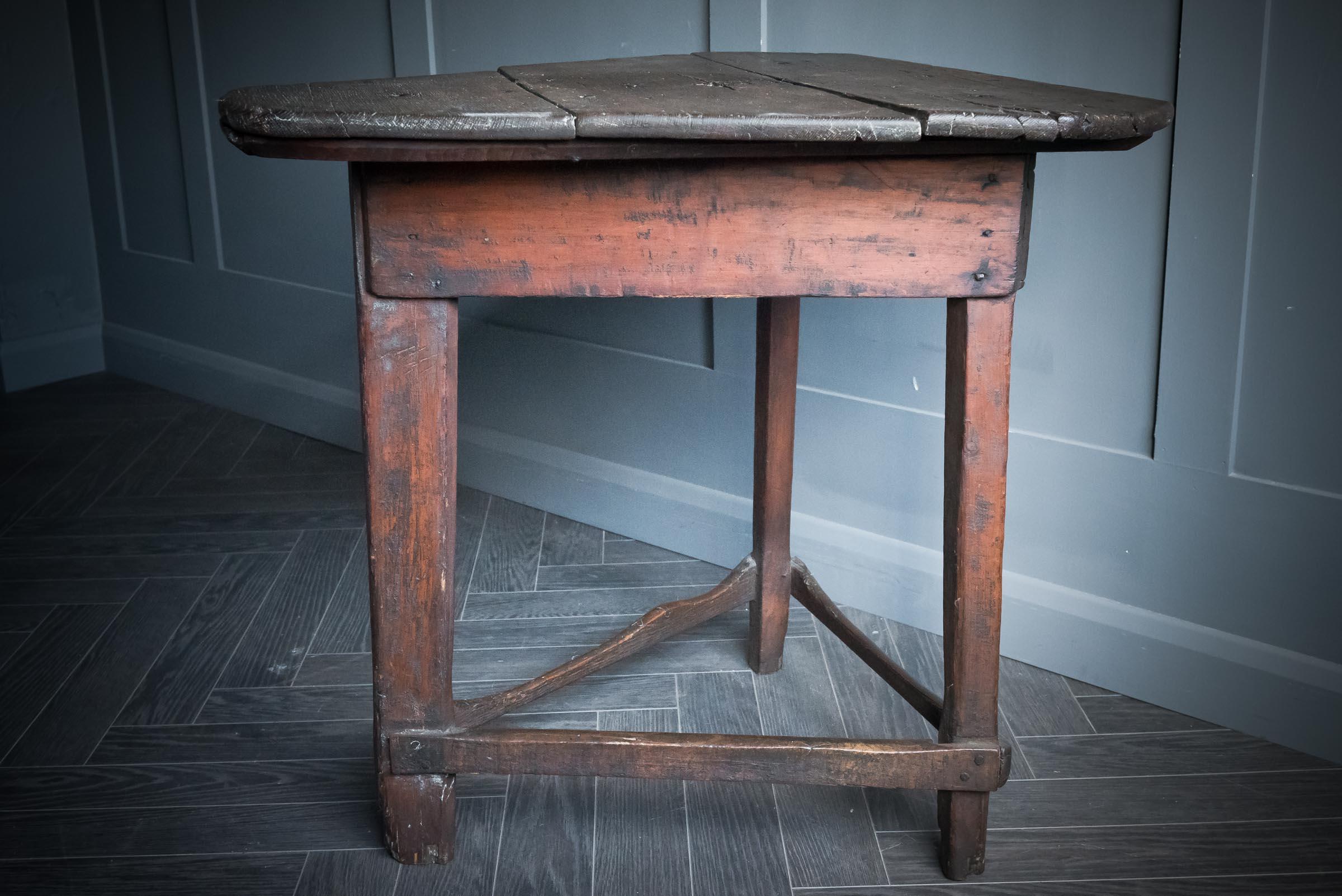 Oak 18th Century Cricket Table For Sale