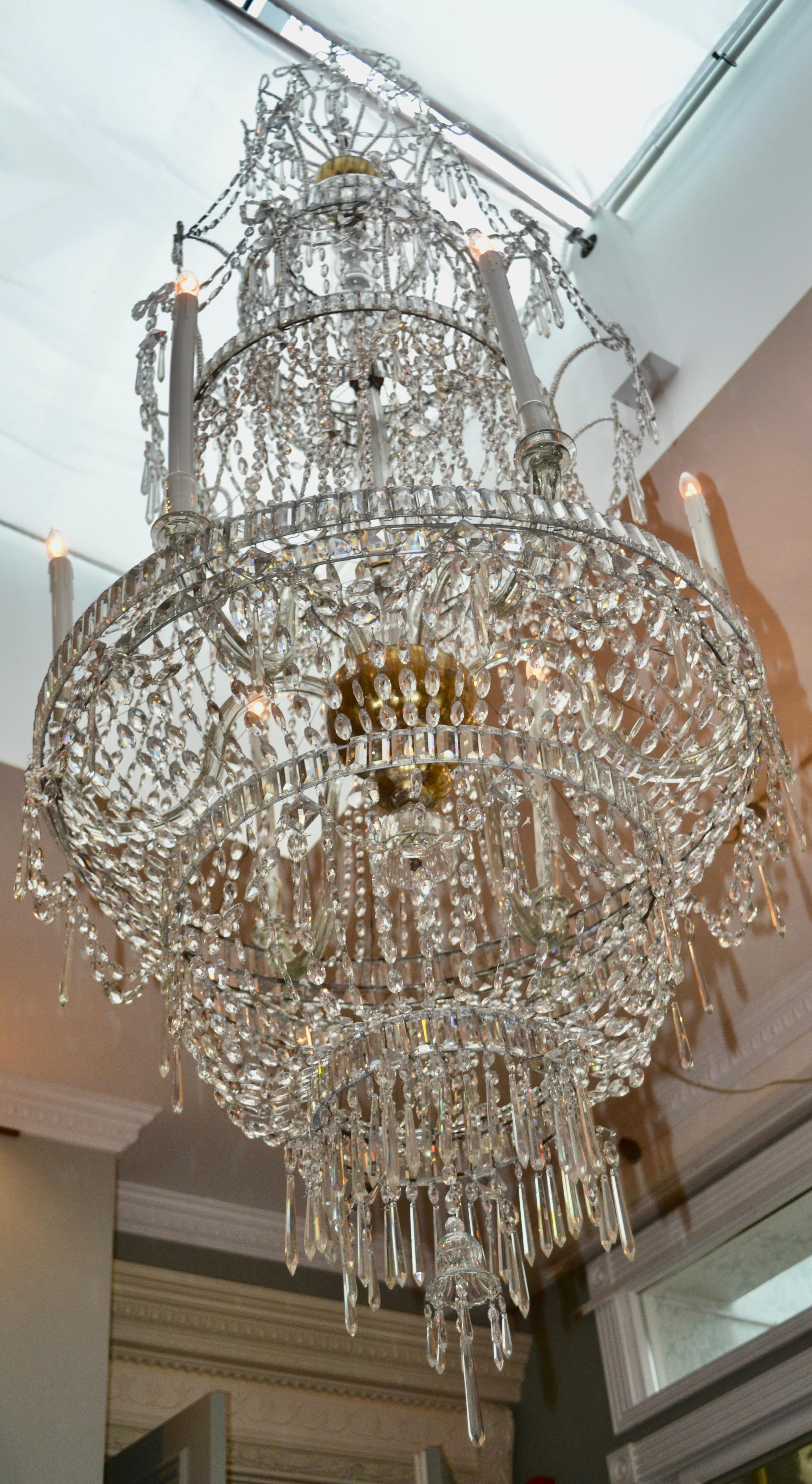 18th Century Crystal Chandelier from the Royal Crystal Manufacturer La Granja In Good Condition For Sale In Vancouver, British Columbia