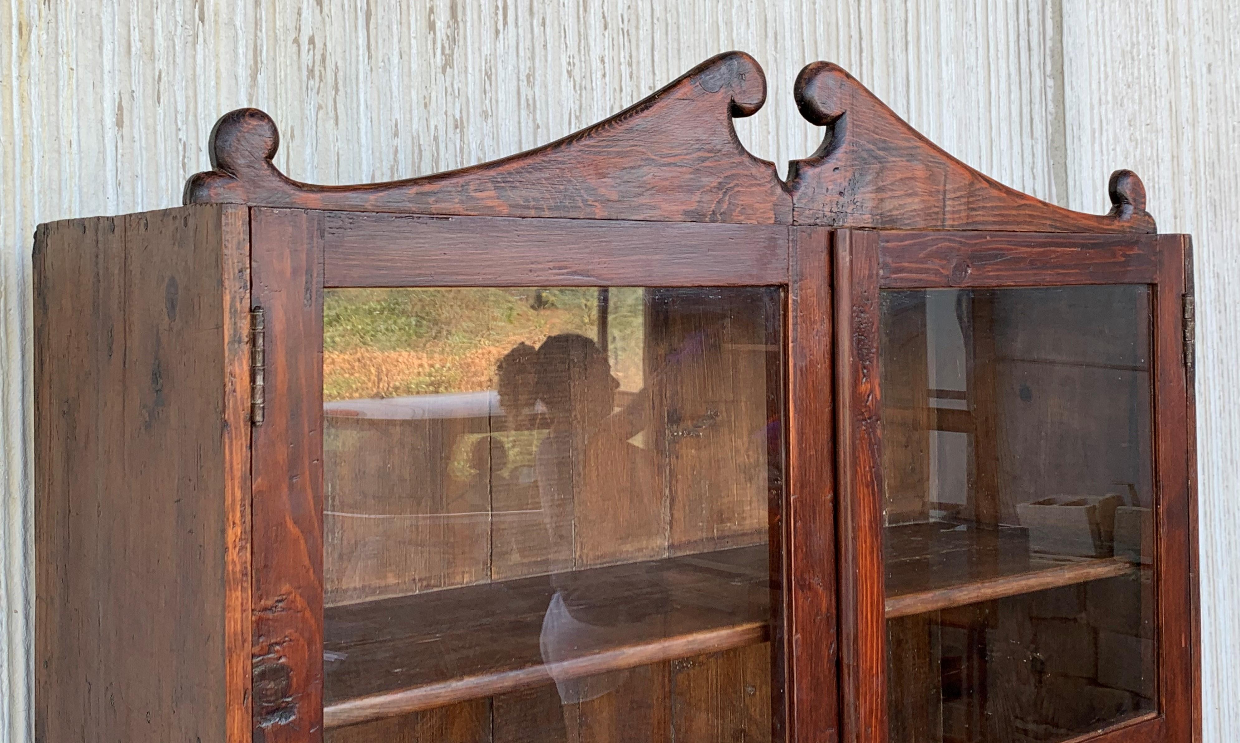 18th Century Cupboard or Bookcase with Glass Vitrine, Walnut, Spain Restored For Sale 3
