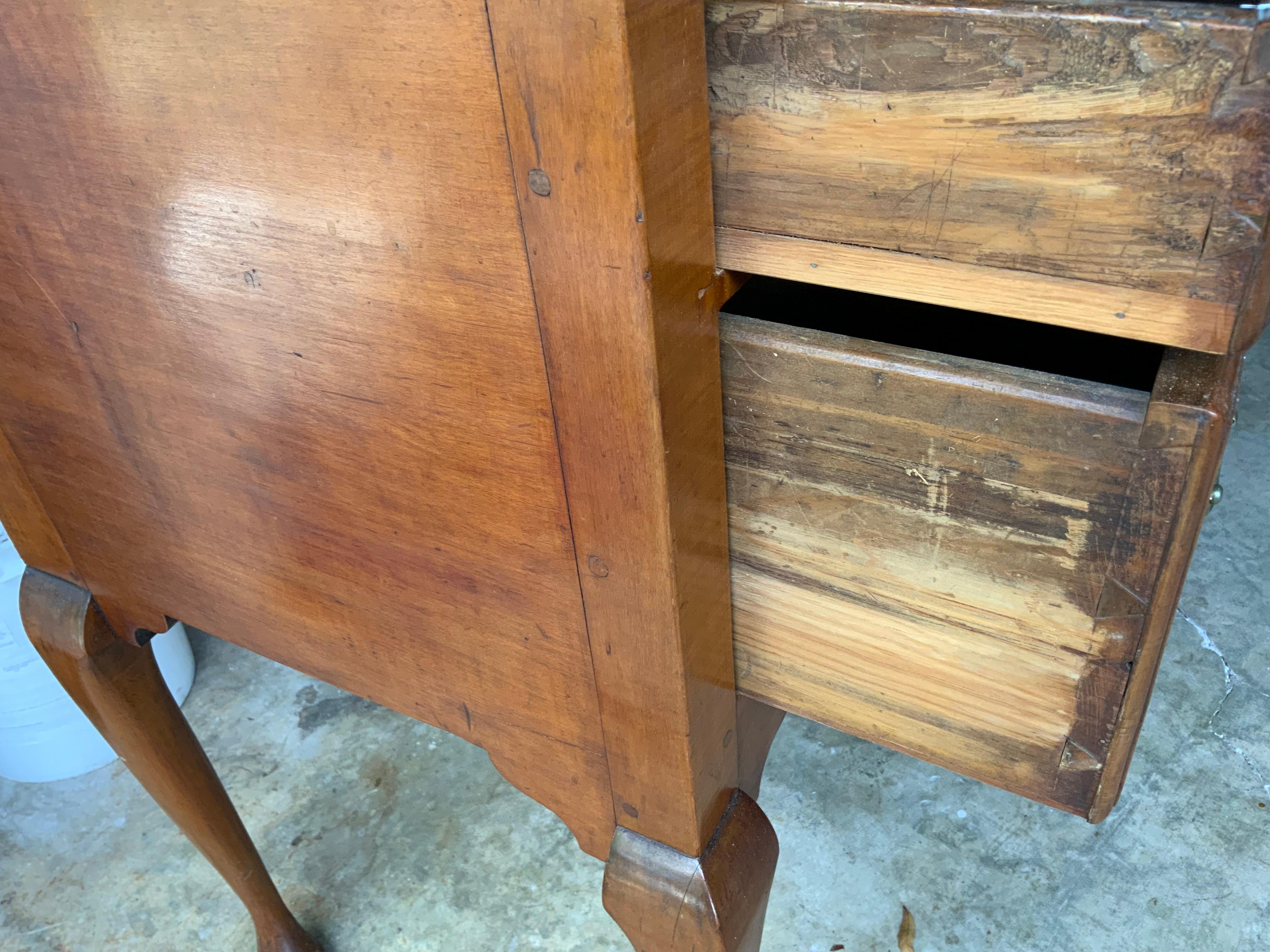 Highboy in acero riccio del XVIII secolo in vendita 6