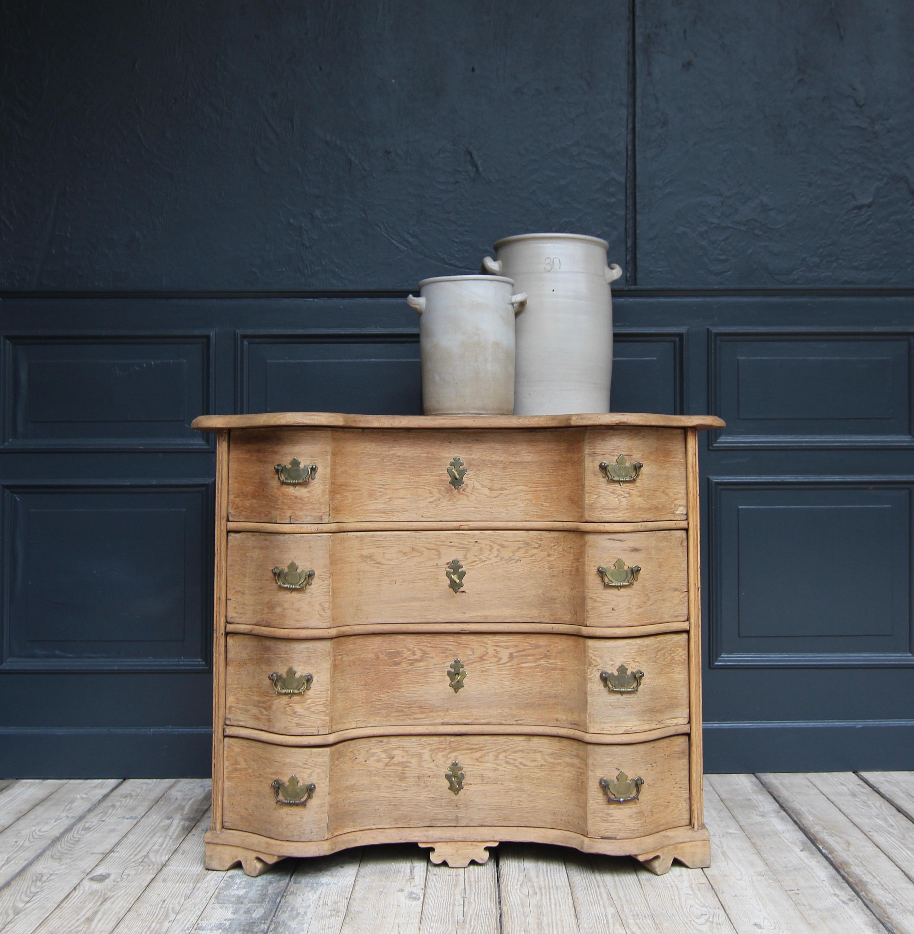Large baroque chest of drawers (