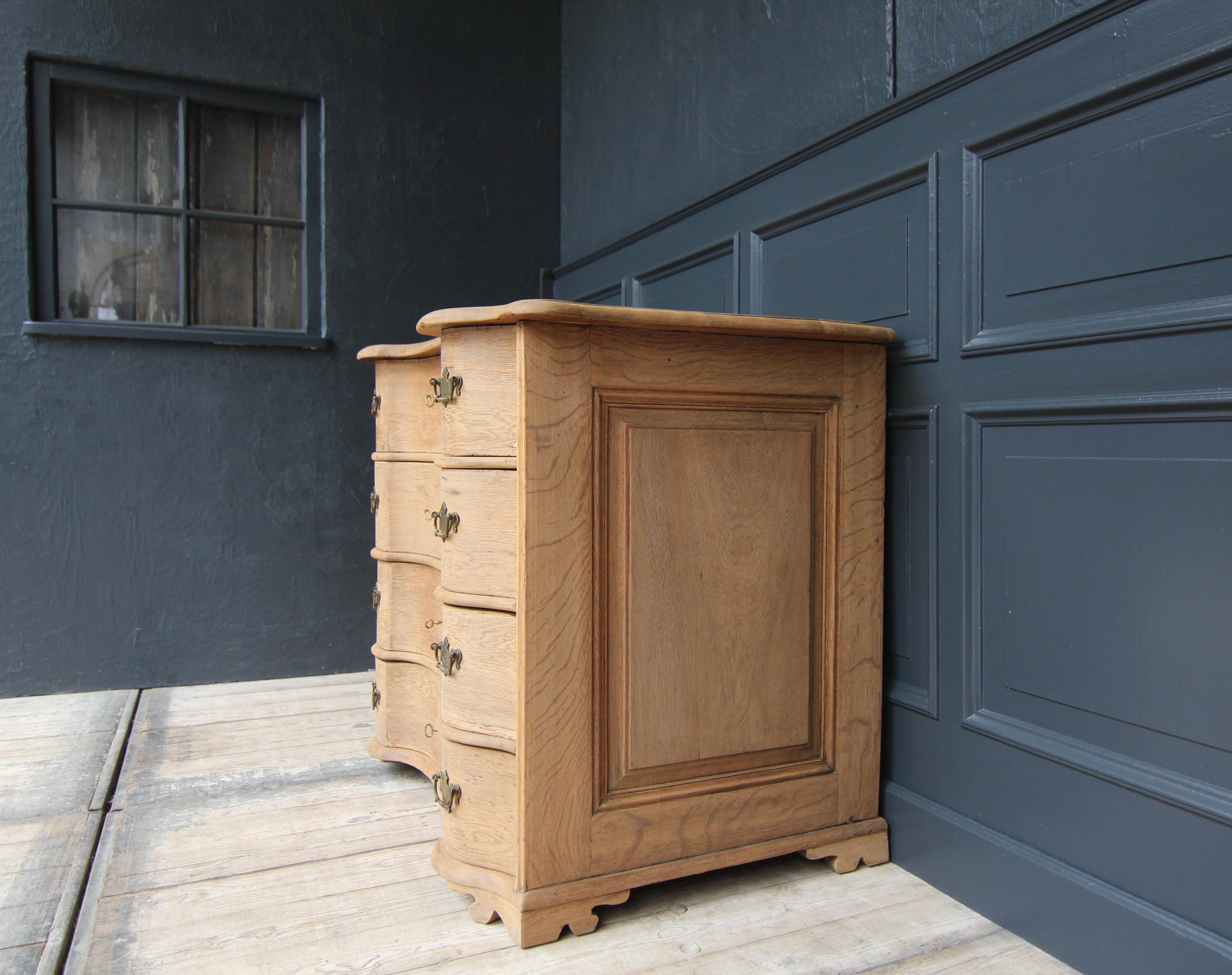 Oak 18th Century Curved Baroque Chest of Drawers For Sale