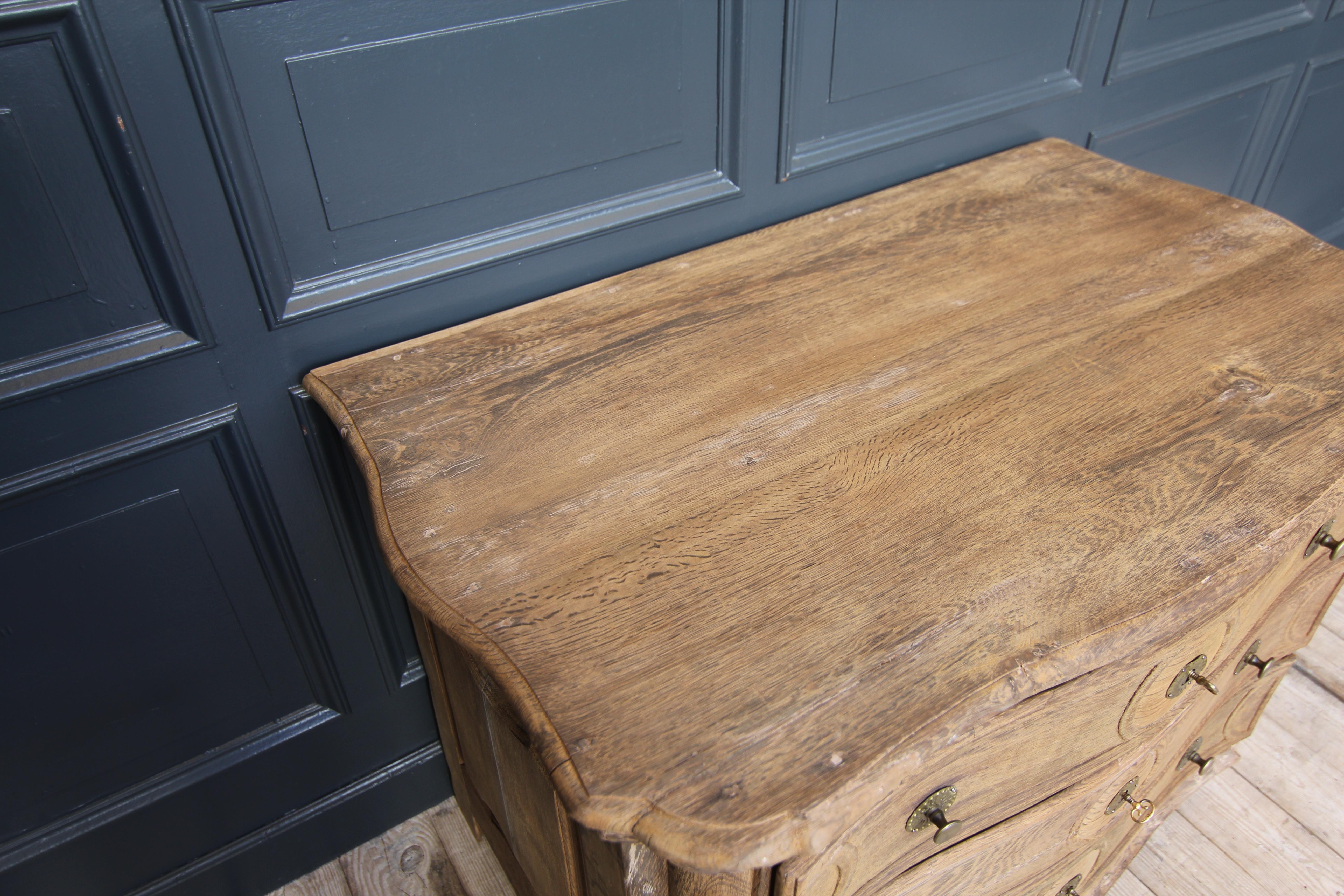 18th Century Curved Oak Chest of Drawers For Sale 14