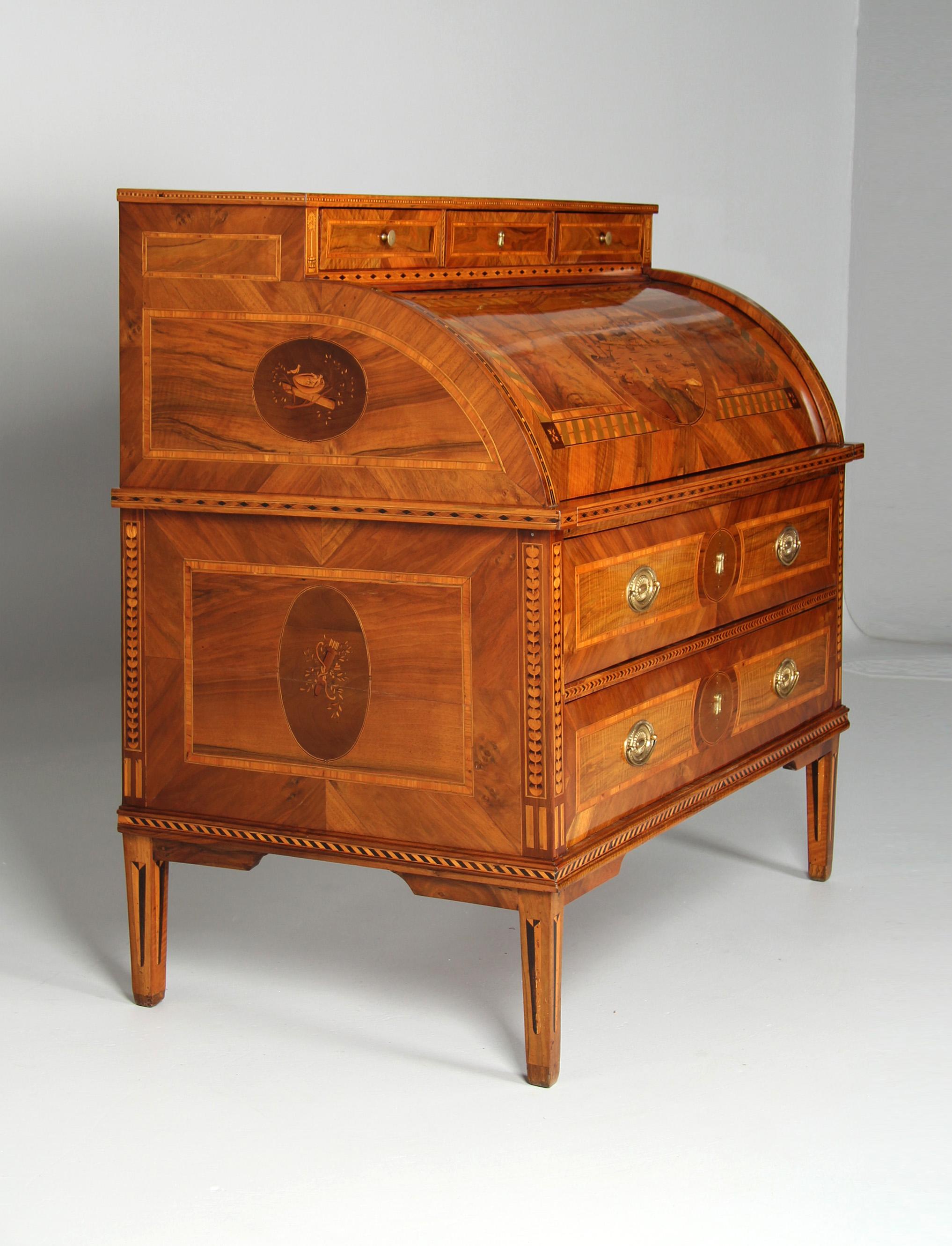 Zylindersekretär, Rollenschreibtisch mit Intarsien, 18. Jahrhundert, Frankreich, um 1780 im Angebot 5
