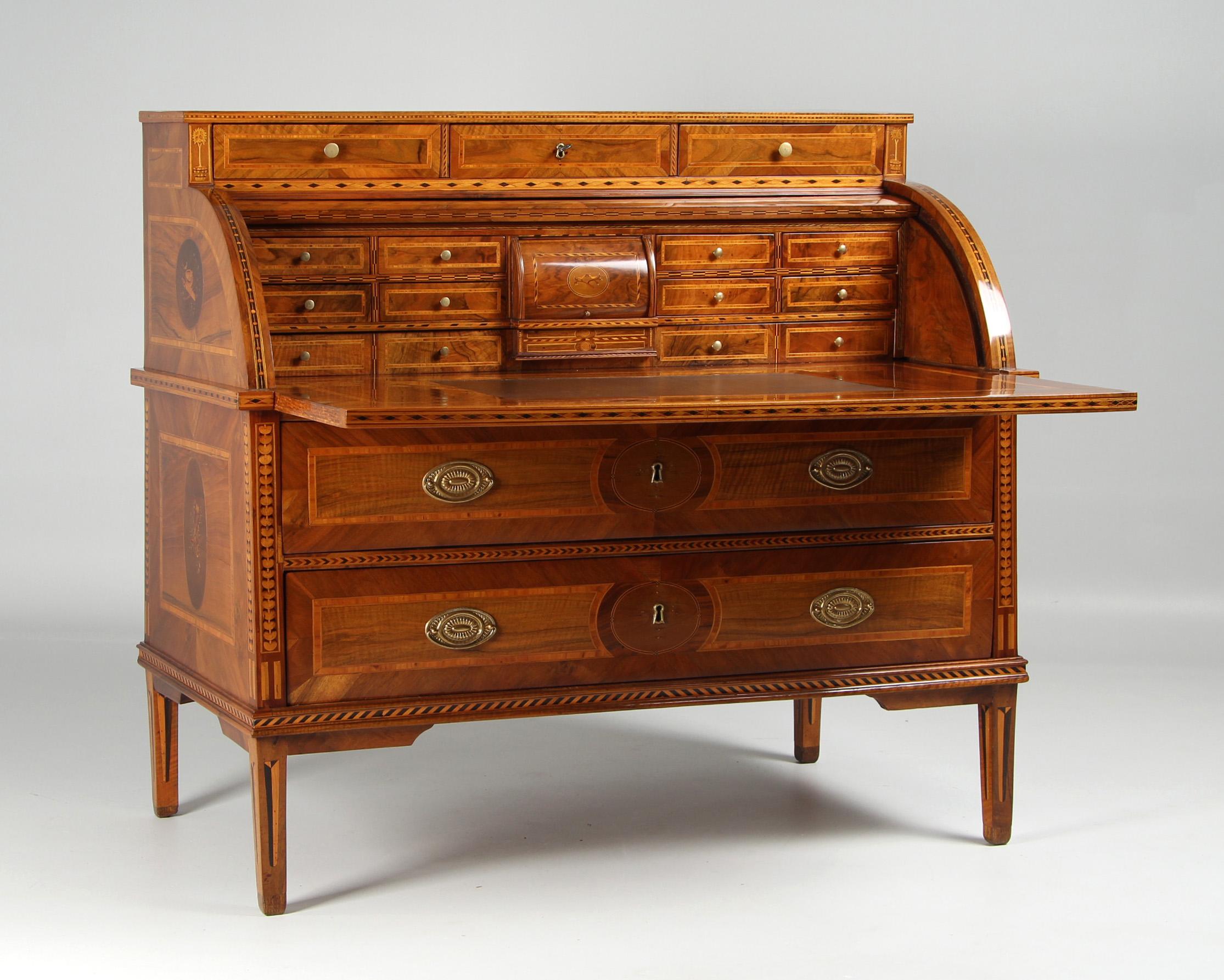 Zylindersekretär, Rollenschreibtisch mit Intarsien, 18. Jahrhundert, Frankreich, um 1780 im Angebot 2