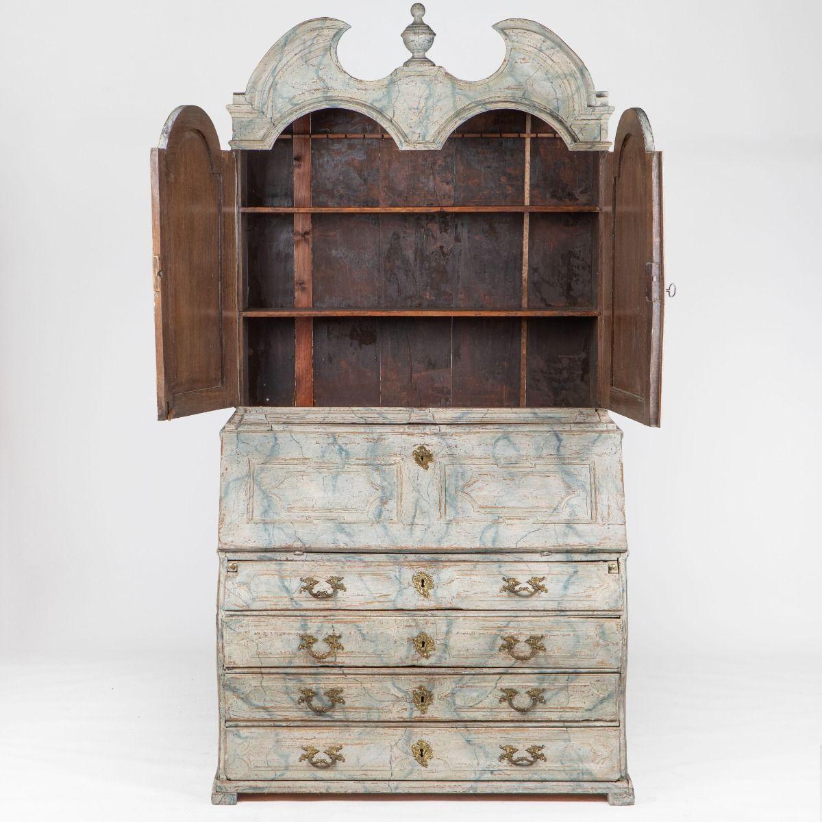 Barocco Scrivania barocca danese del 18° secolo in finto marmo in vendita