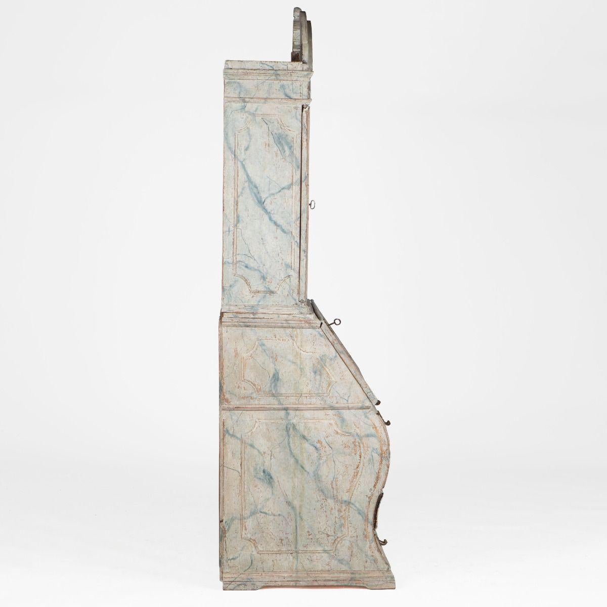 Scrivania barocca danese del 18° secolo in finto marmo In condizioni buone in vendita a Kastrup, DK