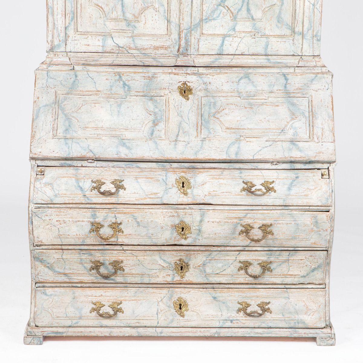 Bronzo Scrivania barocca danese del 18° secolo in finto marmo in vendita