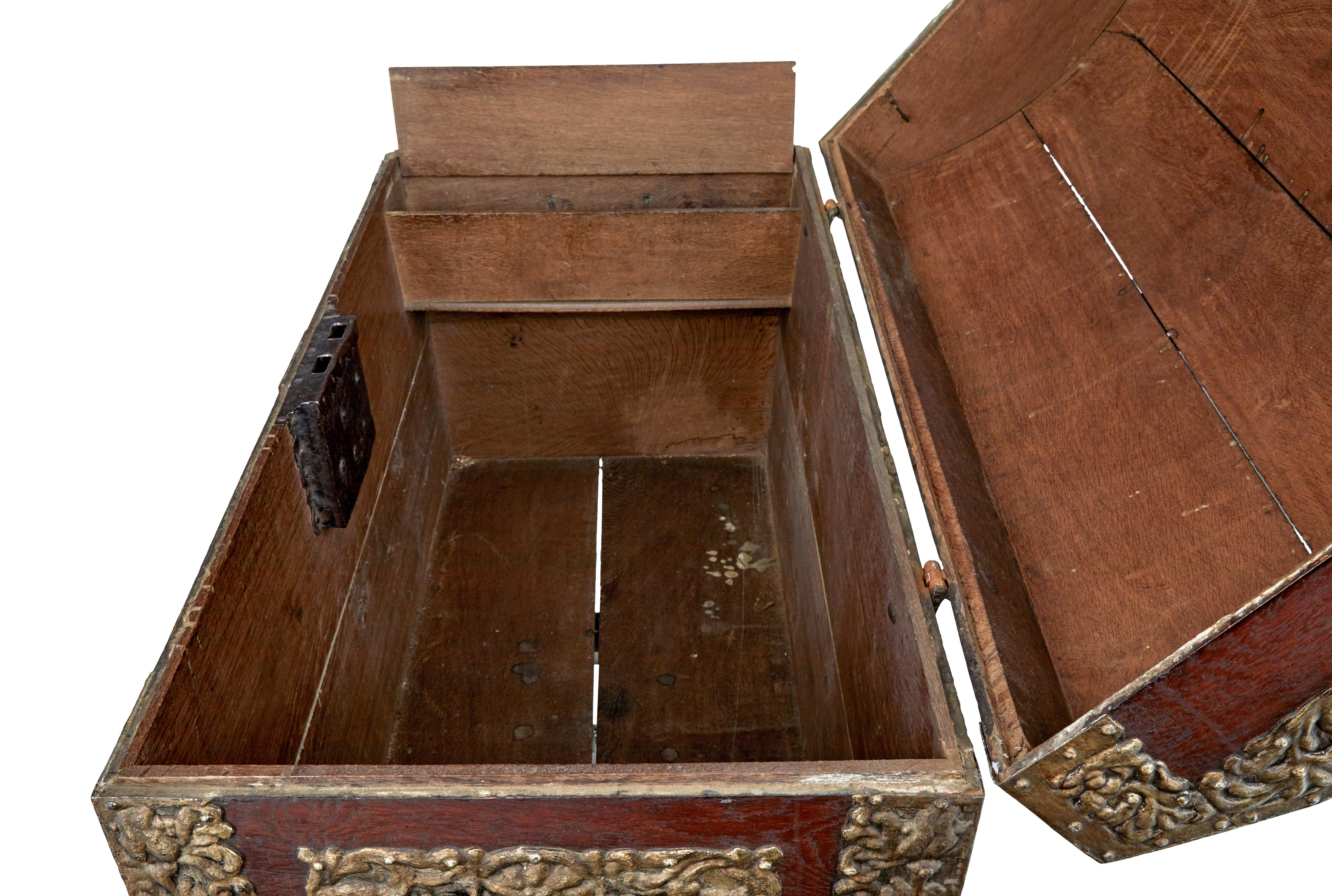 18. Jahrhundert Dänische Eiche Dome oben coffer im Angebot 1