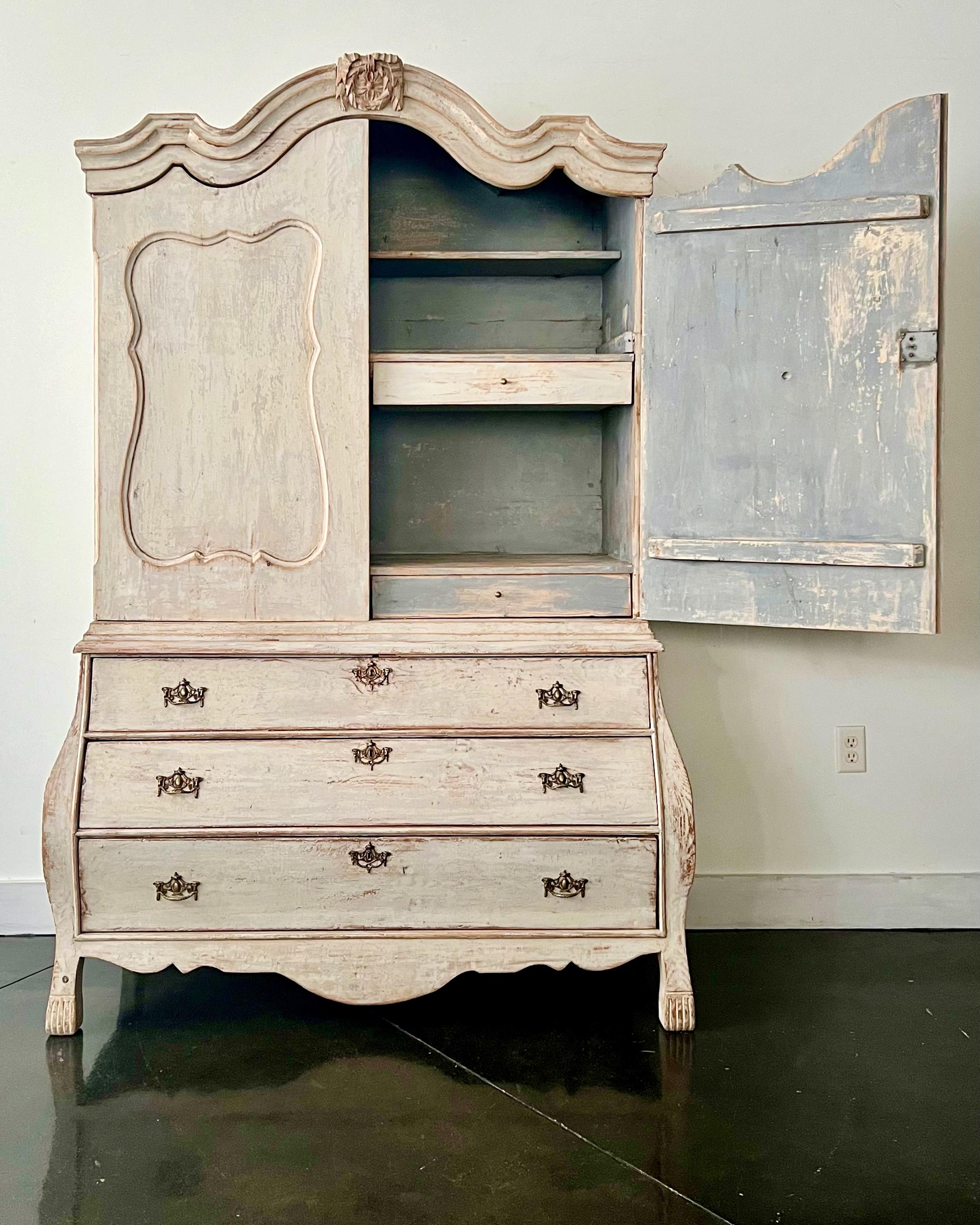 18th century Danish Period Rococo Cabinet In Good Condition For Sale In Charleston, SC