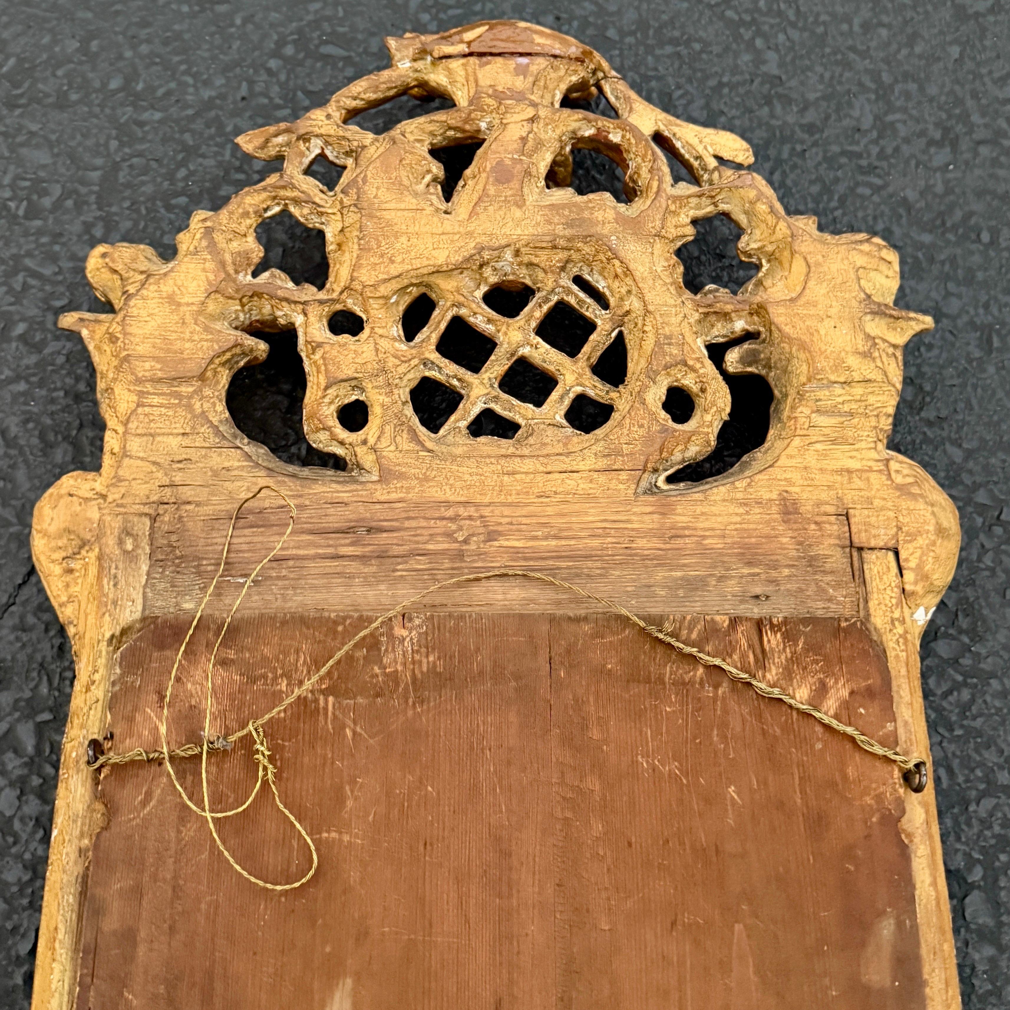 Miroir mural en bois doré rococo danois du 18e siècle en vente 10
