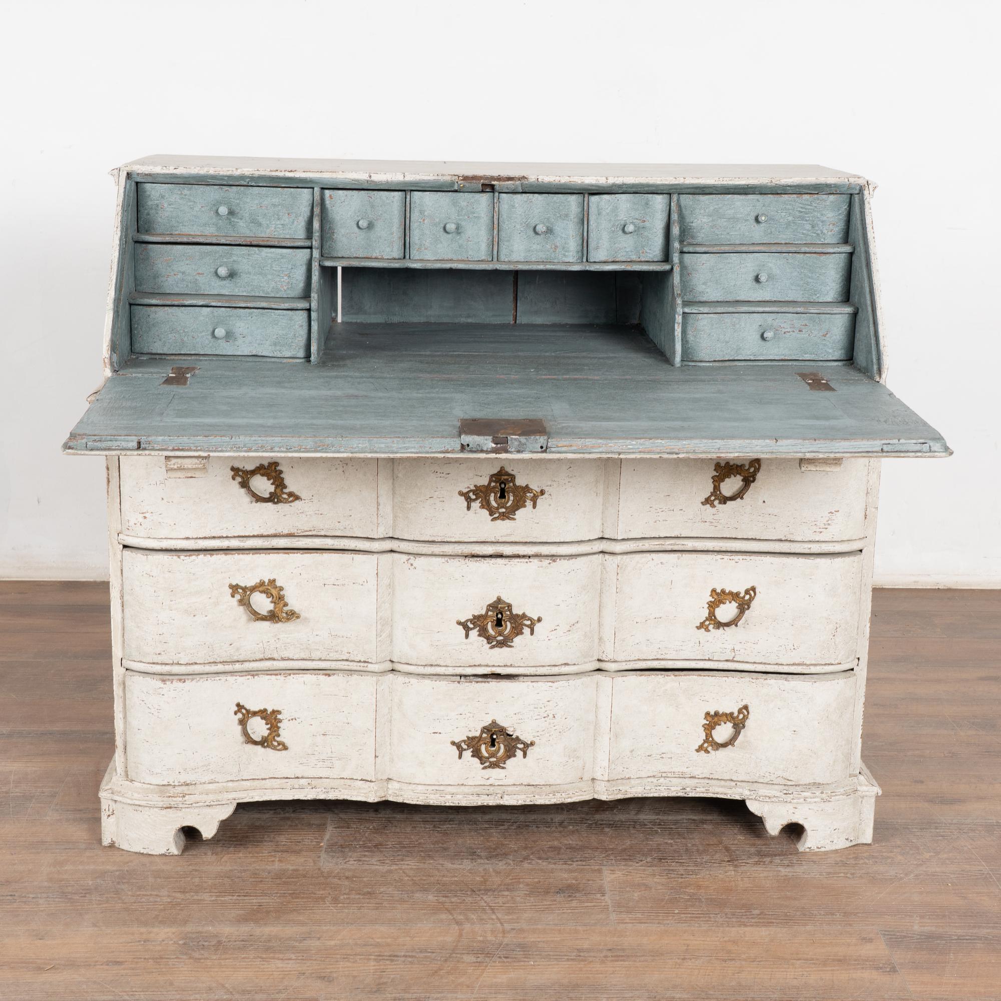 18th Century Danish White Painted Oak Secretary Bureau In Good Condition In Round Top, TX