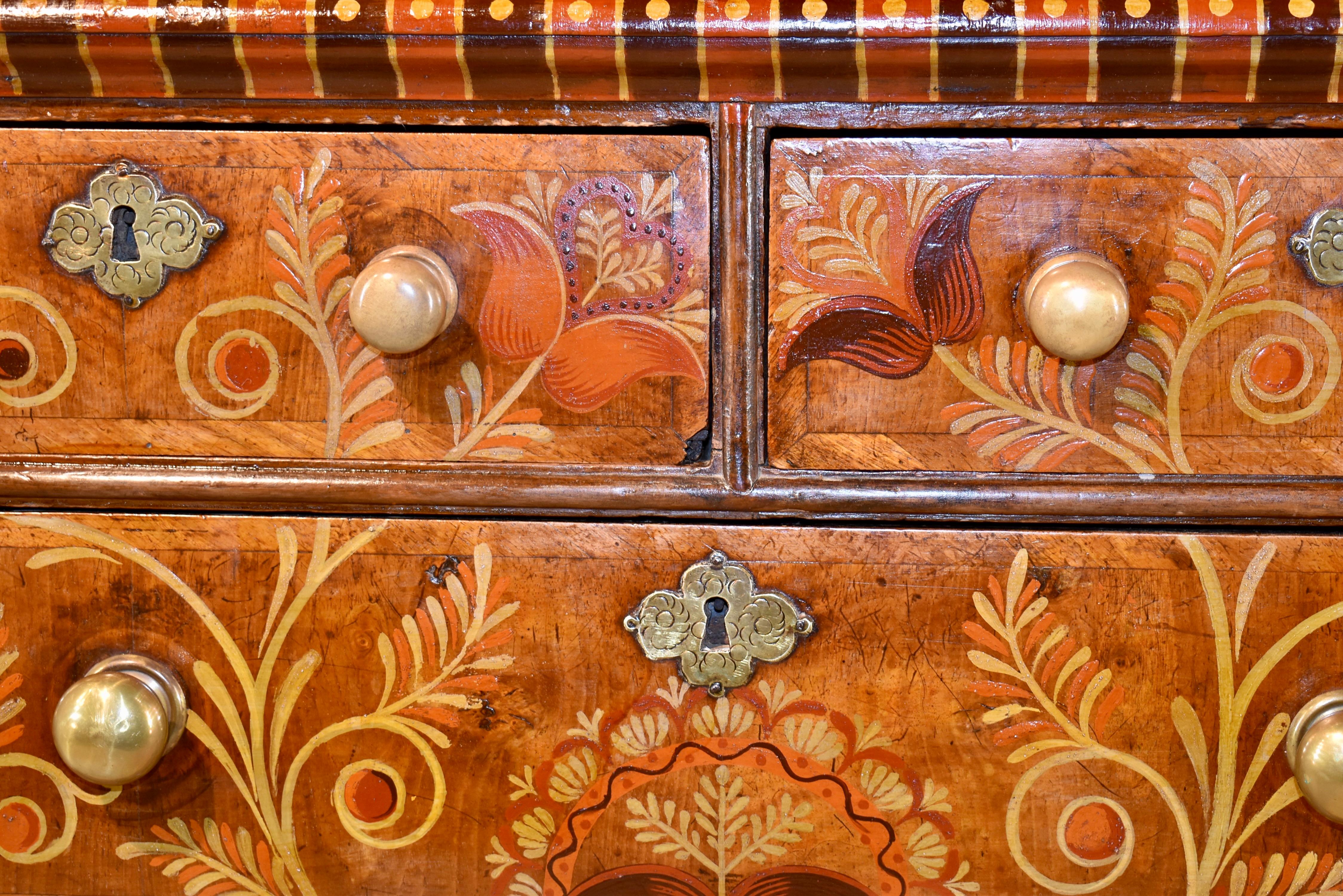 Cassettiera in noce decorata del XVIII secolo in vendita 2
