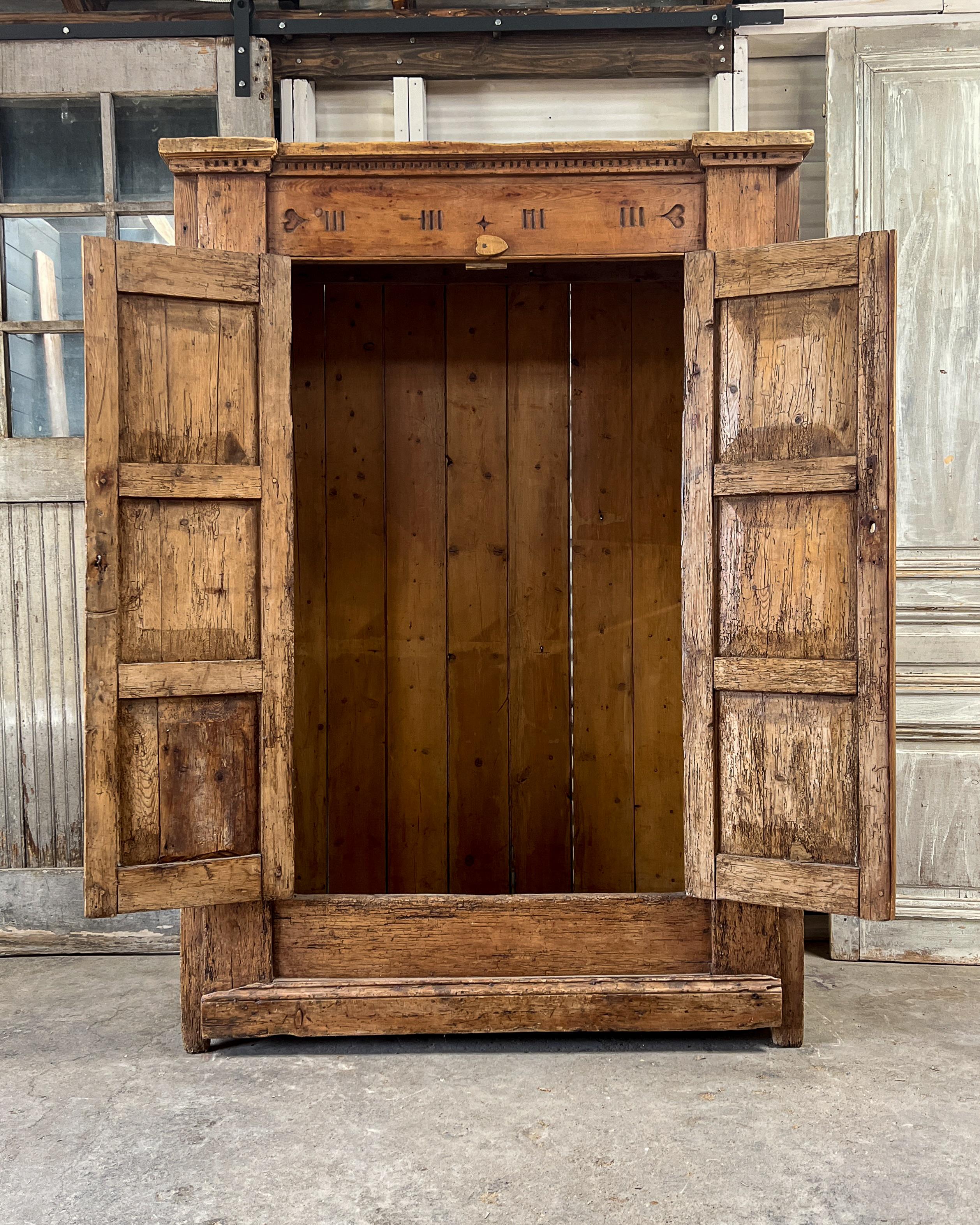 18th Century Decorative Dutch Armoire In Good Condition In Mckinney, TX