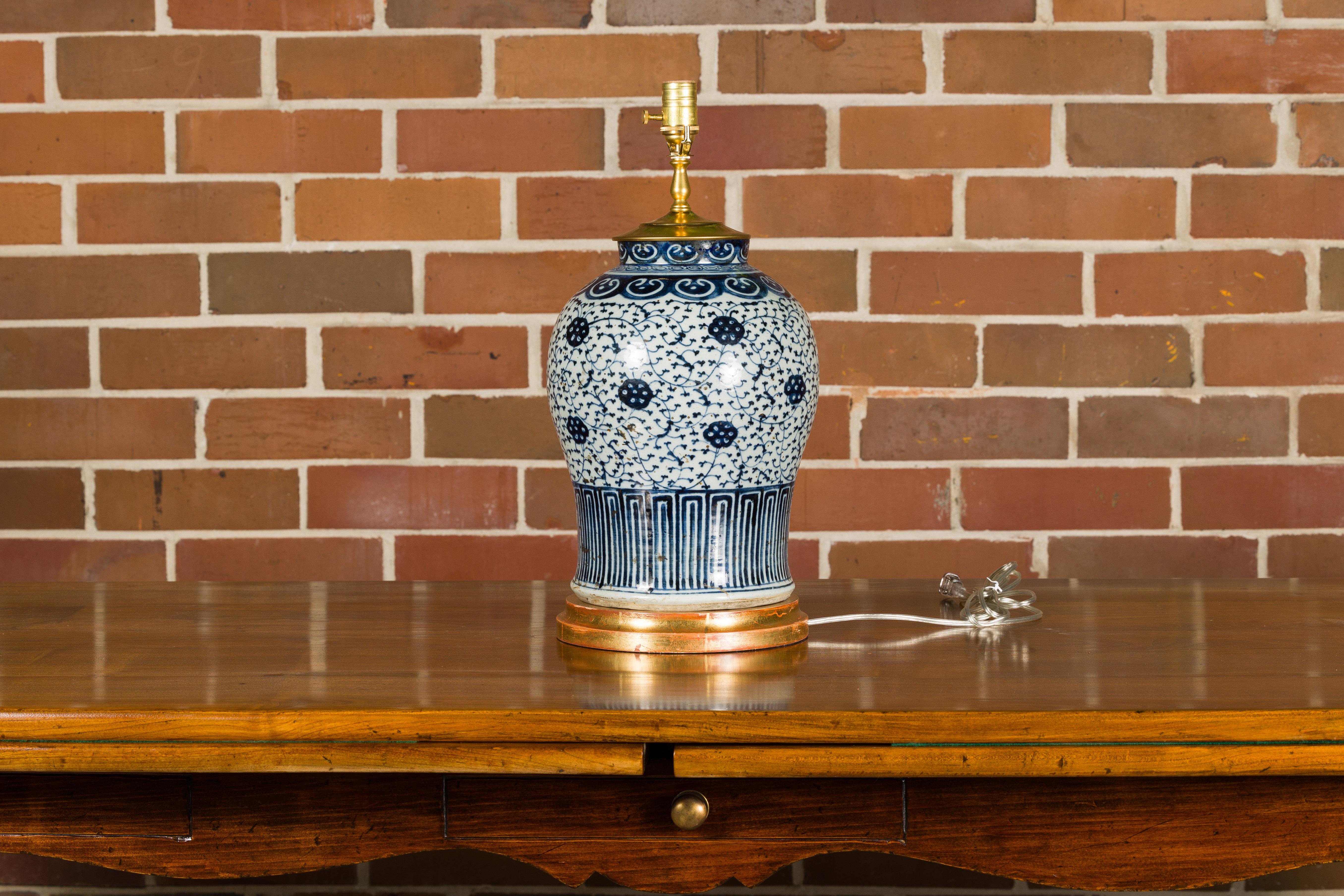 Vase de Delft du 18ème siècle transformé en lampe de table câblée américaine Bon état à Atlanta, GA