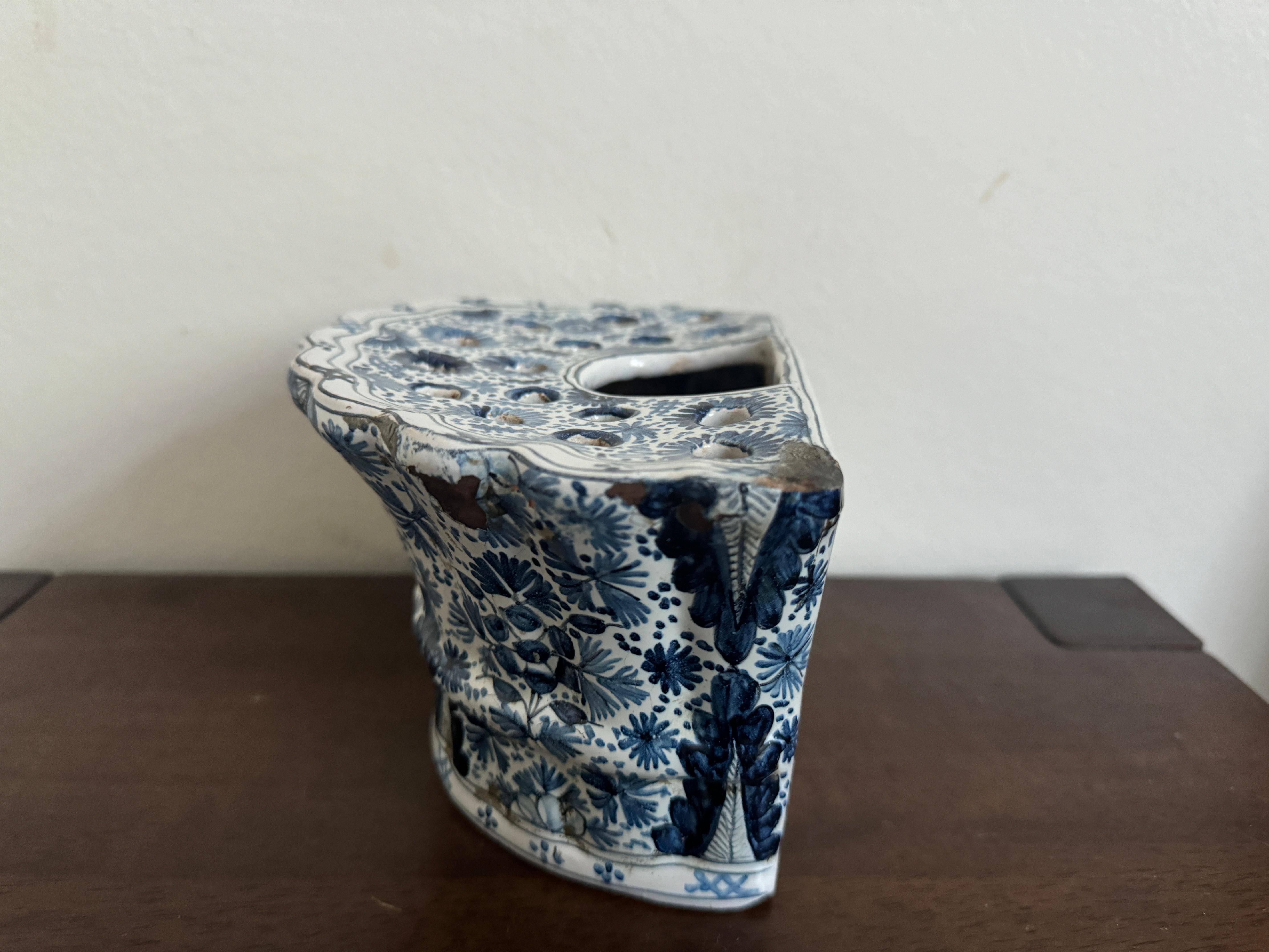 18. Jahrhundert Delft Bough Hanging Pot (Niederländisch) im Angebot