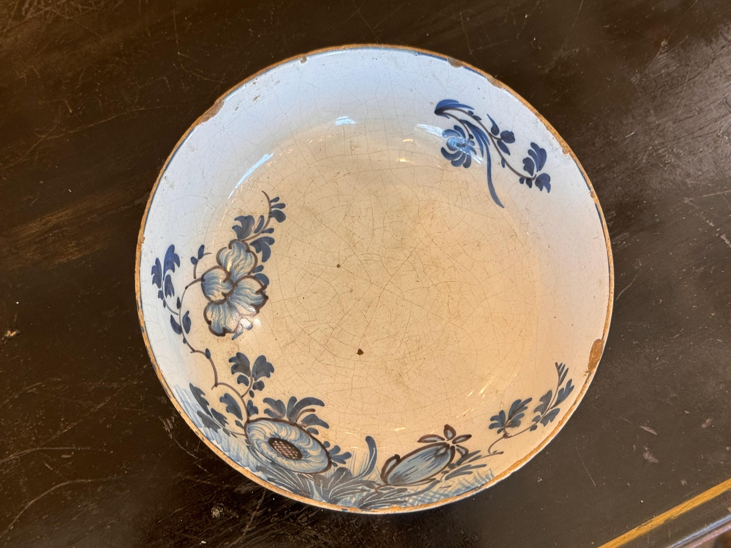 18th Century Delft Bowl In Good Condition For Sale In Charlottesville, VA