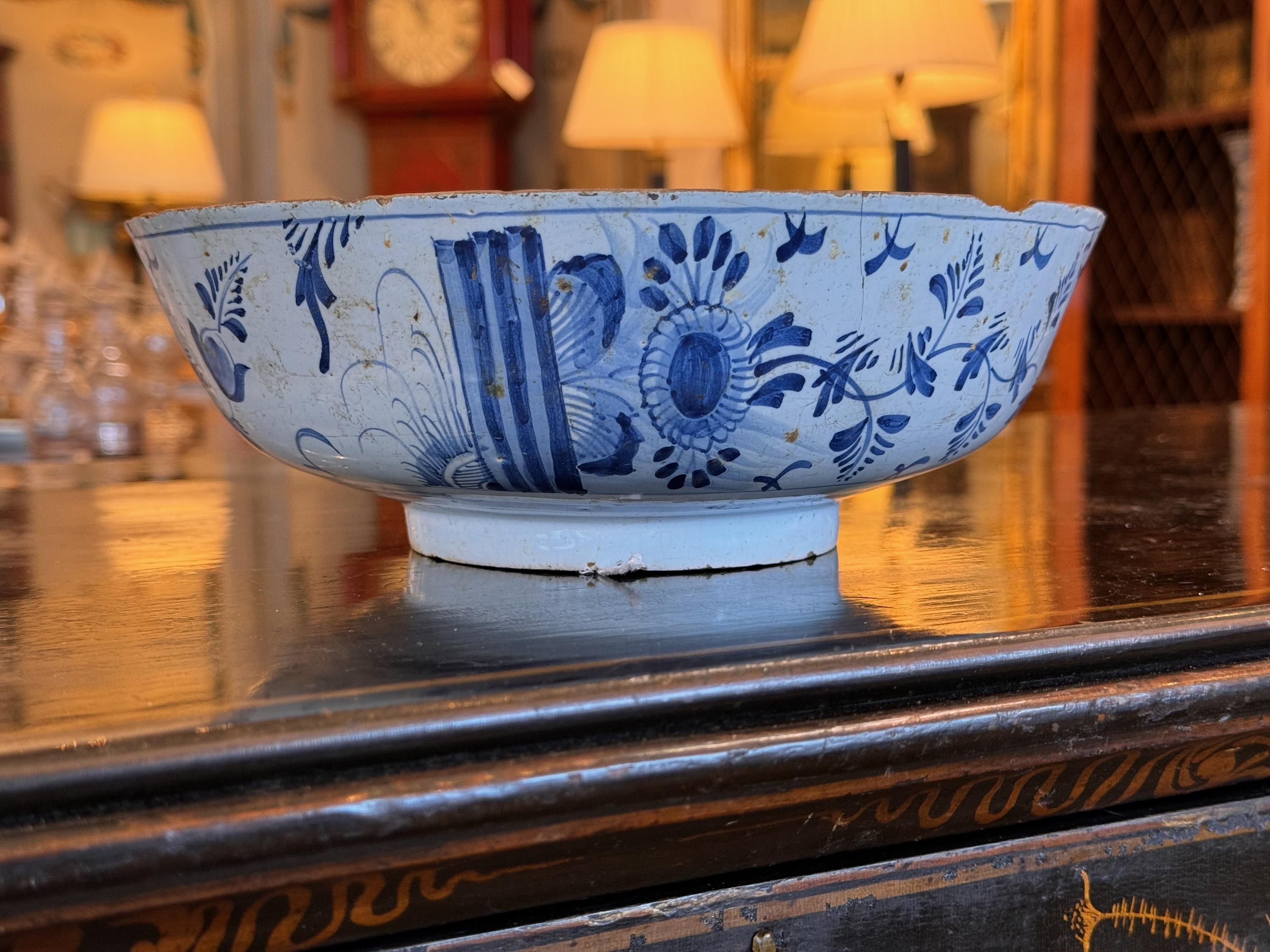 18th Century Delft Bowl For Sale 3