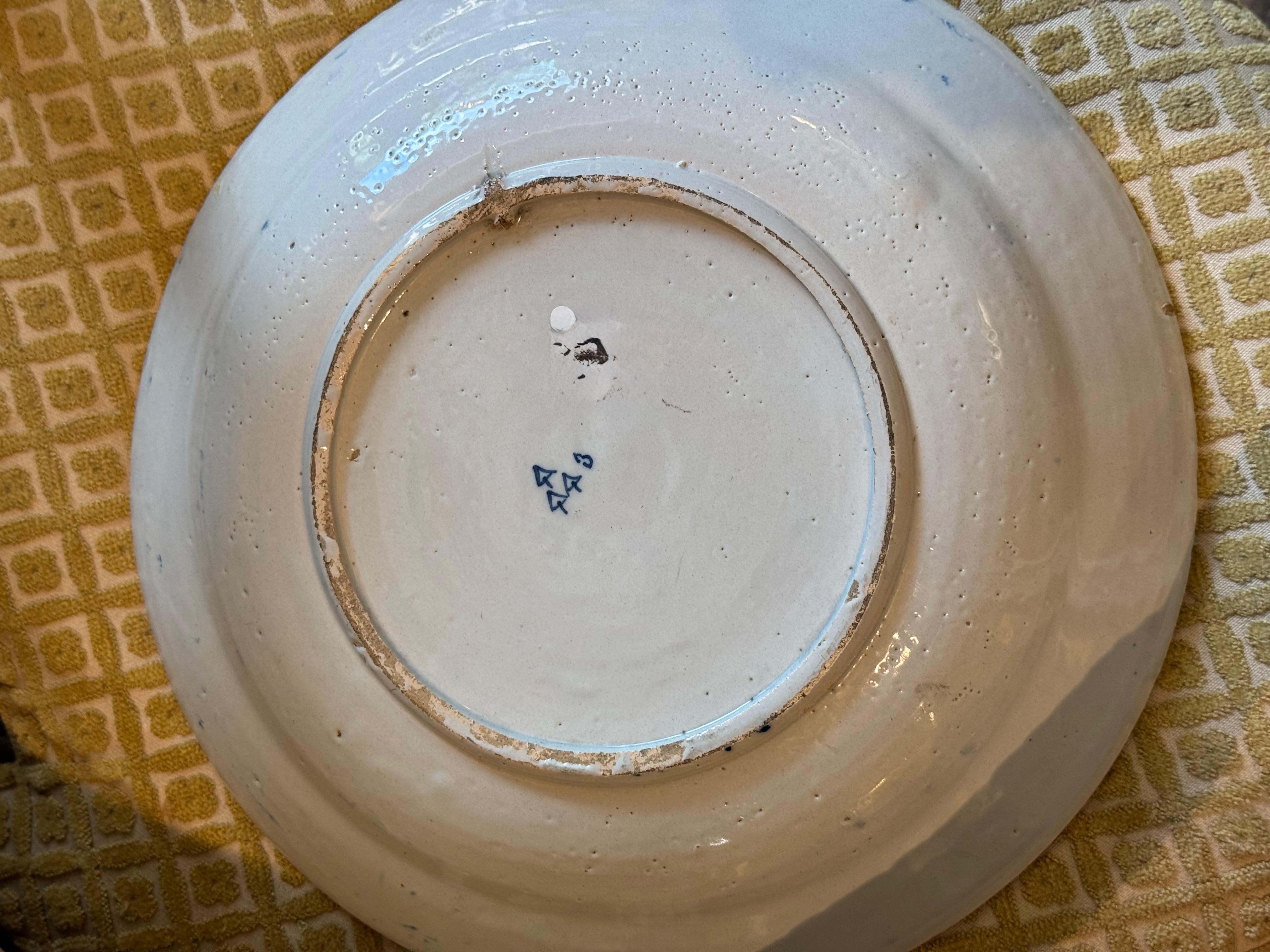18th Century Delft Charger With Deep Peacock Pattern For Sale 4