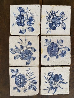 delfter Blumenfliesen des 18. Jahrhunderts:: Satz von sieben Stück