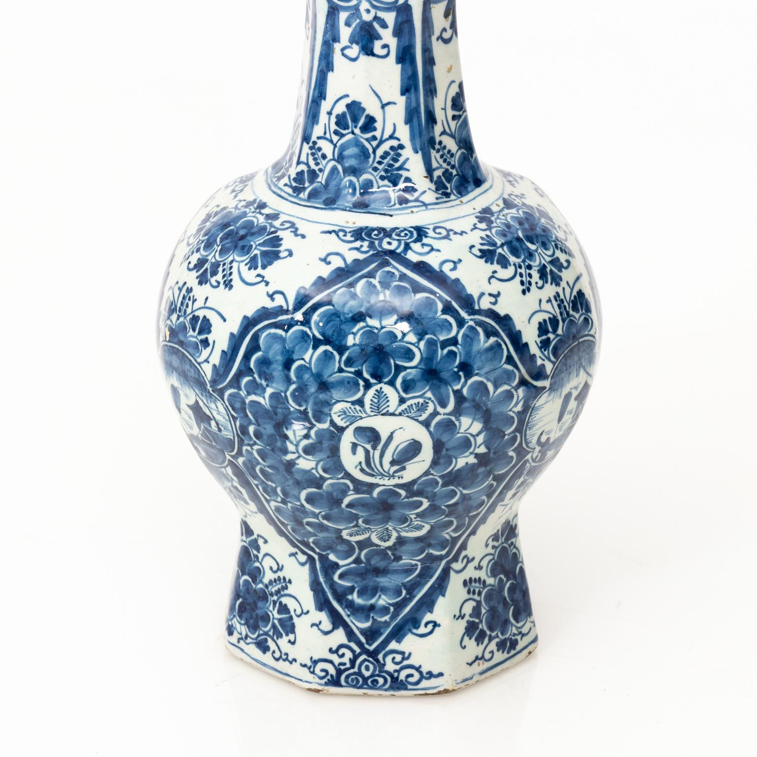 18th Century Delft Painted Vase In Good Condition In Stamford, CT