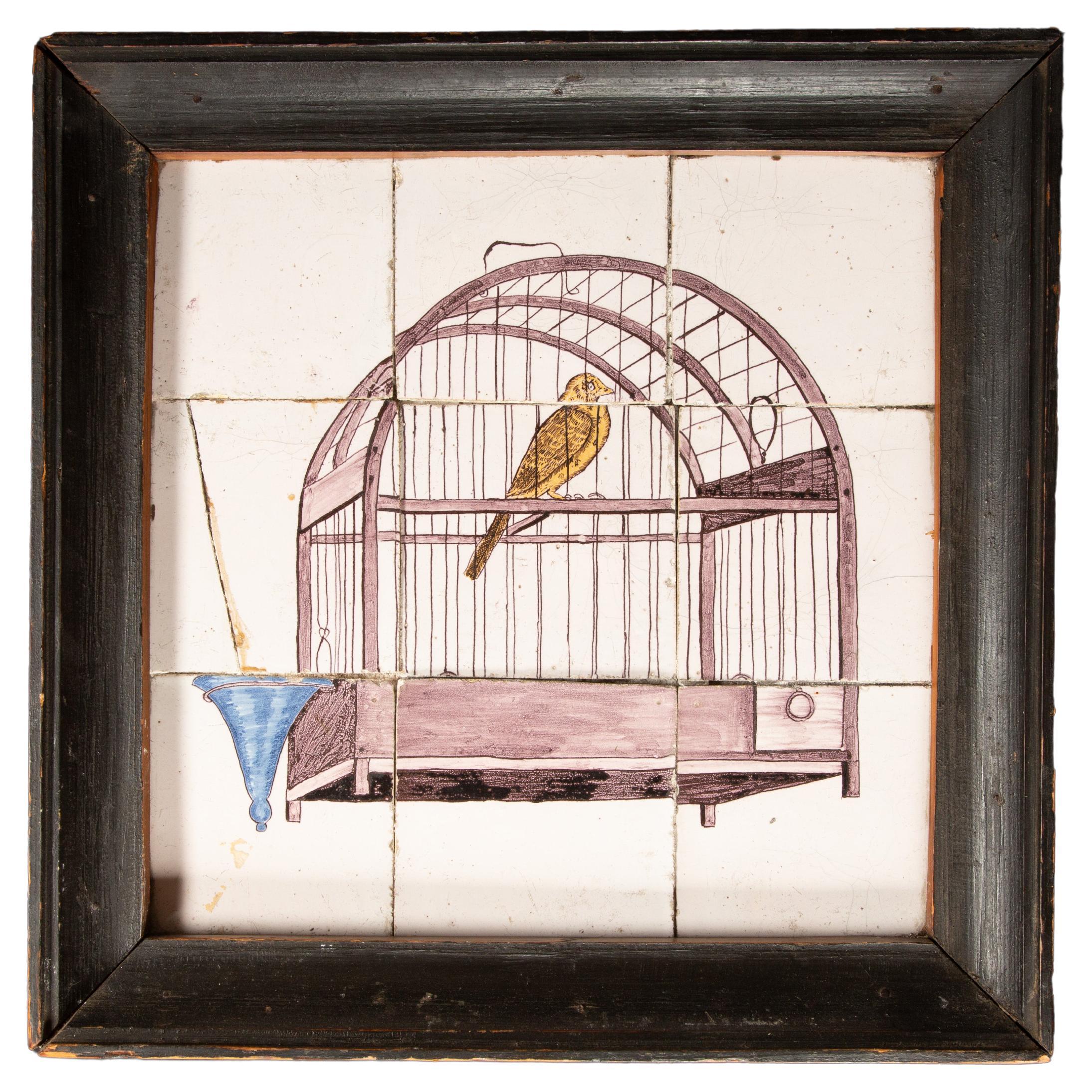 Delfter Tafel aus neun Steingutfliesen des 18. Jahrhunderts mit einem Vogel in einem Vogelkäfig im Angebot