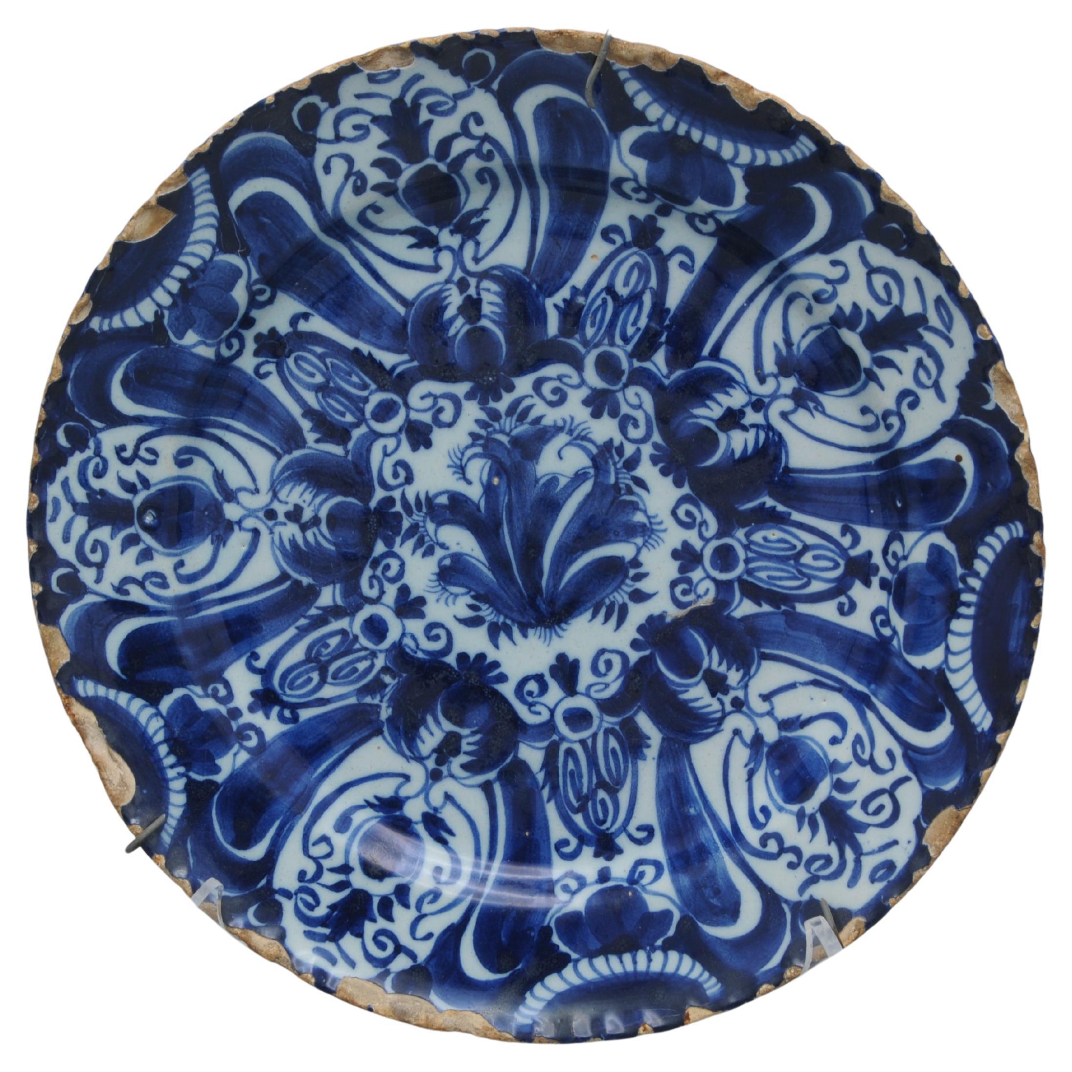 18th century Delft plate with scaloped rim