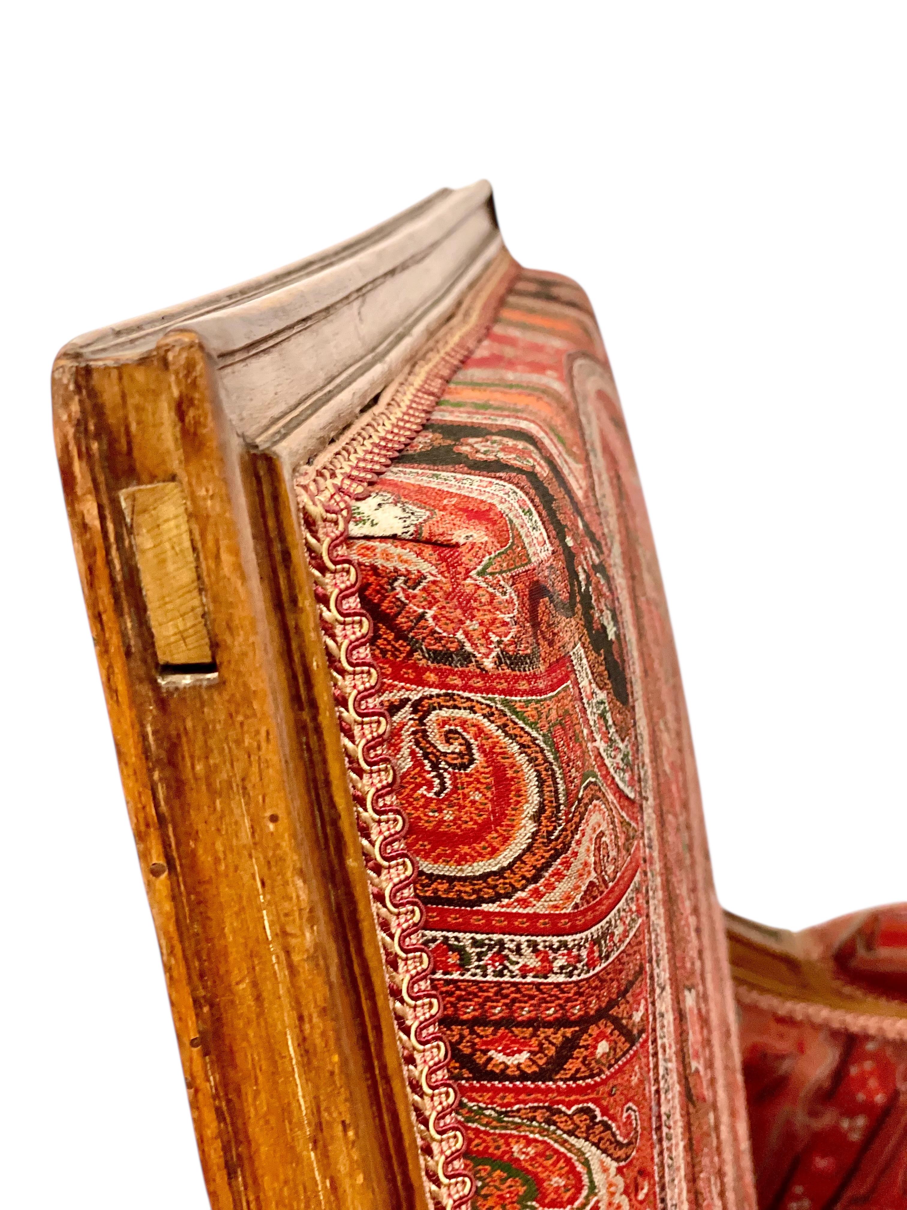 Silla Bergère Directoire del siglo XVIII con tapicería de Paisley en venta 4