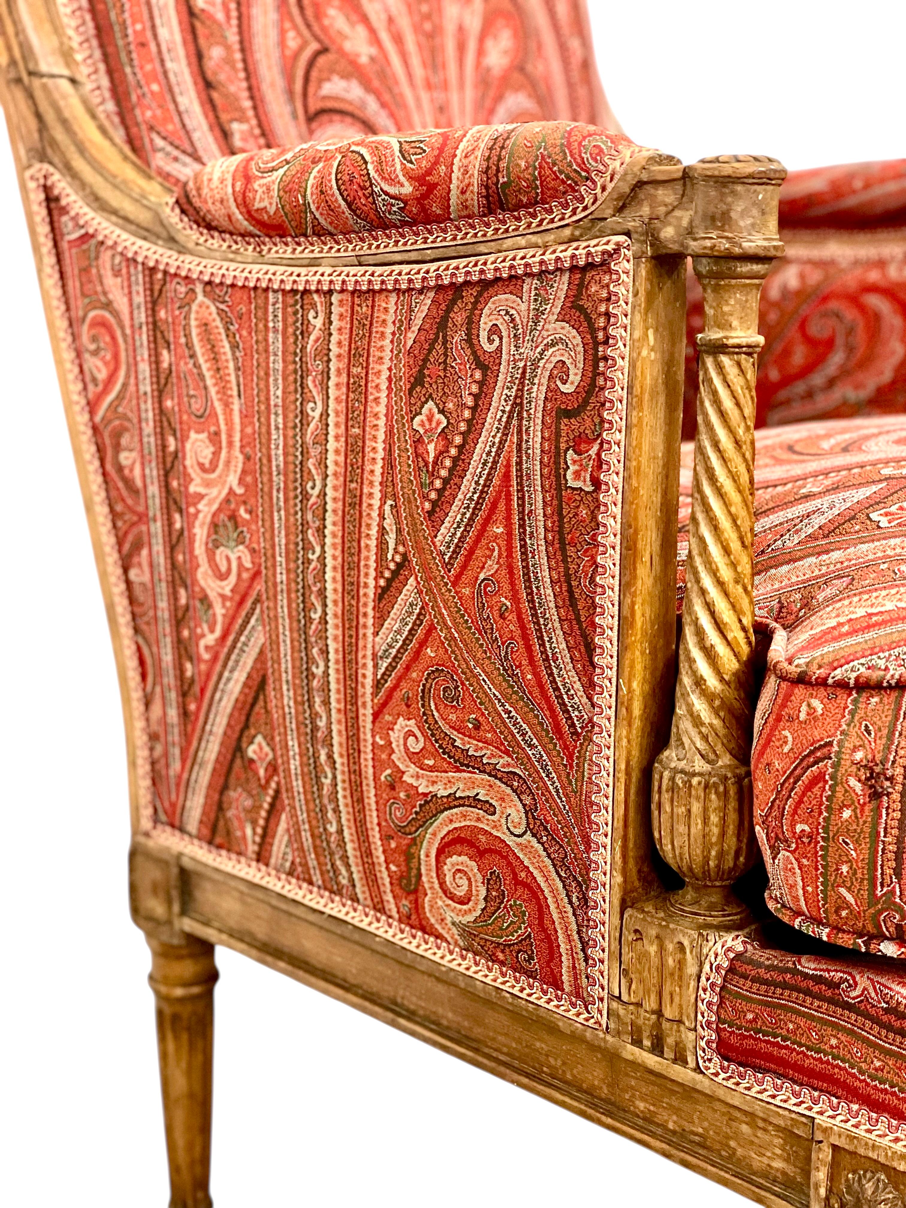 Silla Bergère Directoire del siglo XVIII con tapicería de Paisley Haya en venta