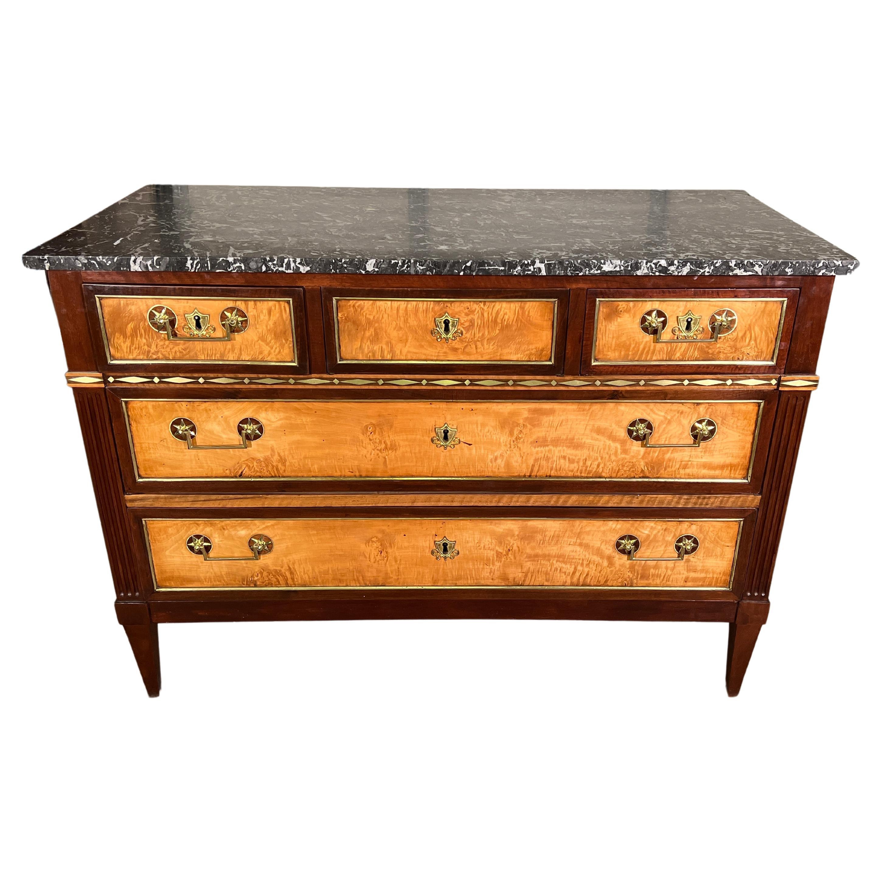 Commode Directoire del XVIII secolo, mogano, noce e sicomoro