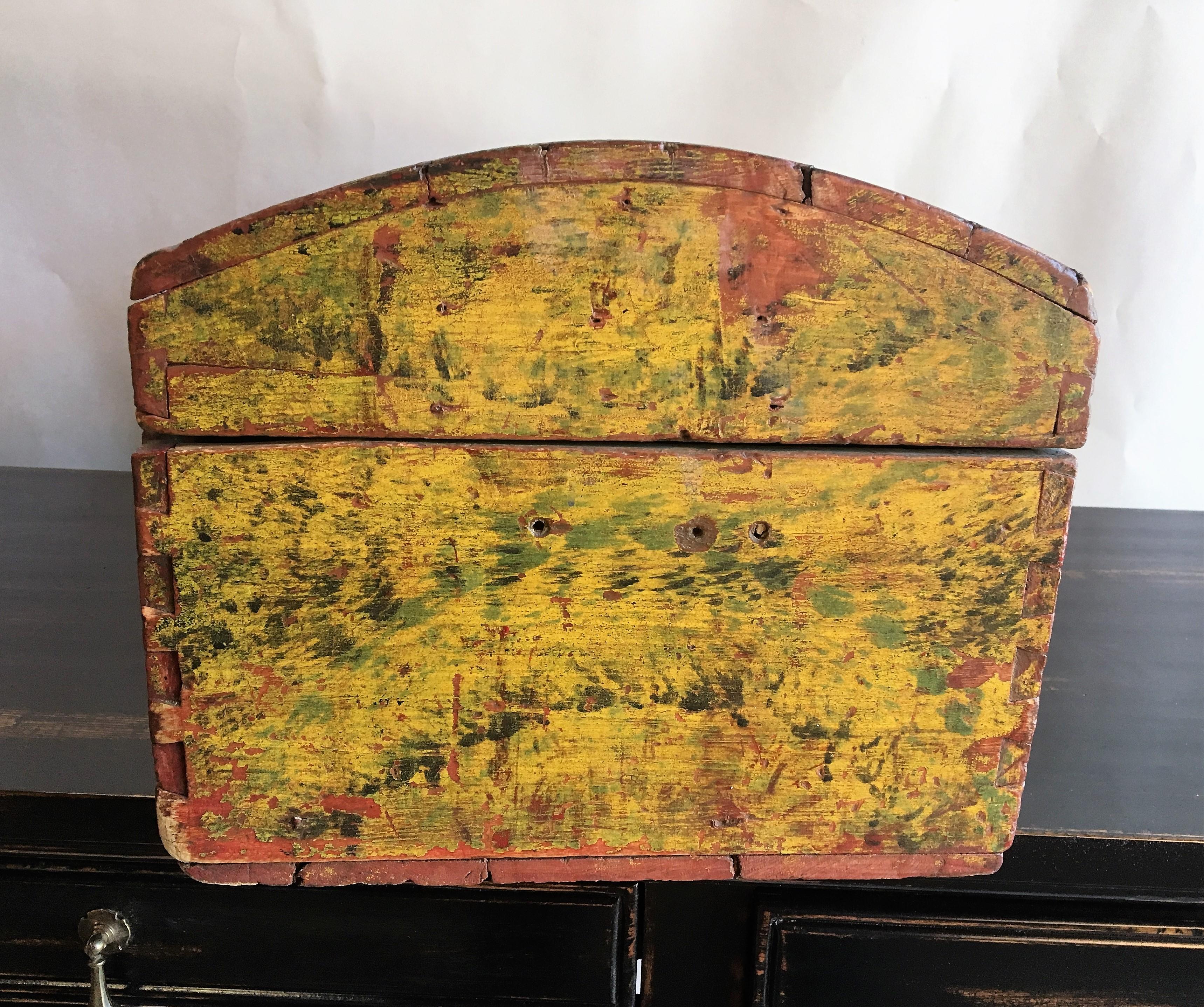 18th Century Dome Top Box In Good Condition In Doylestown, PA