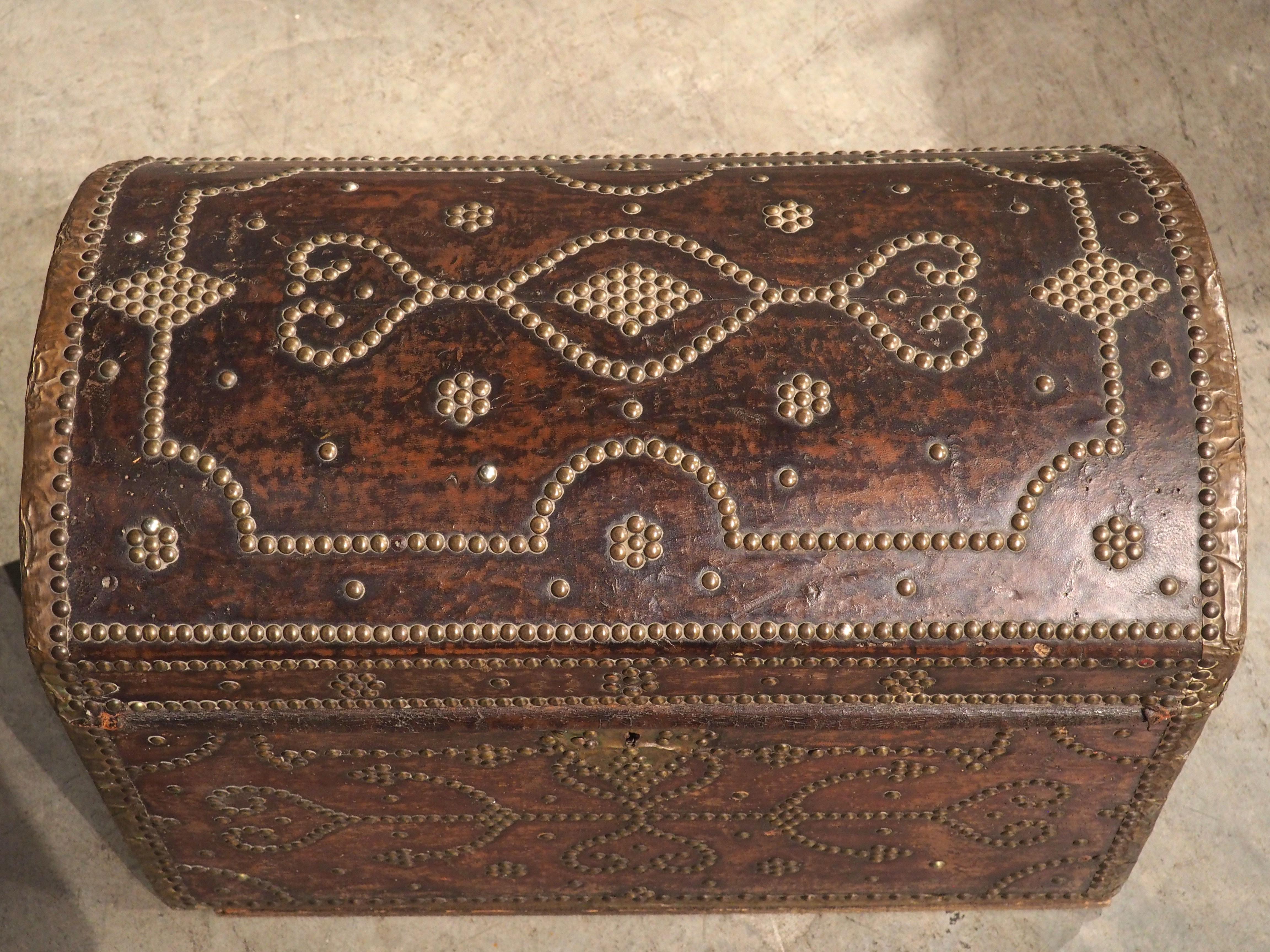 18th Century Domed and Studded Leather, Brass, and Wood Trunk from France For Sale 3