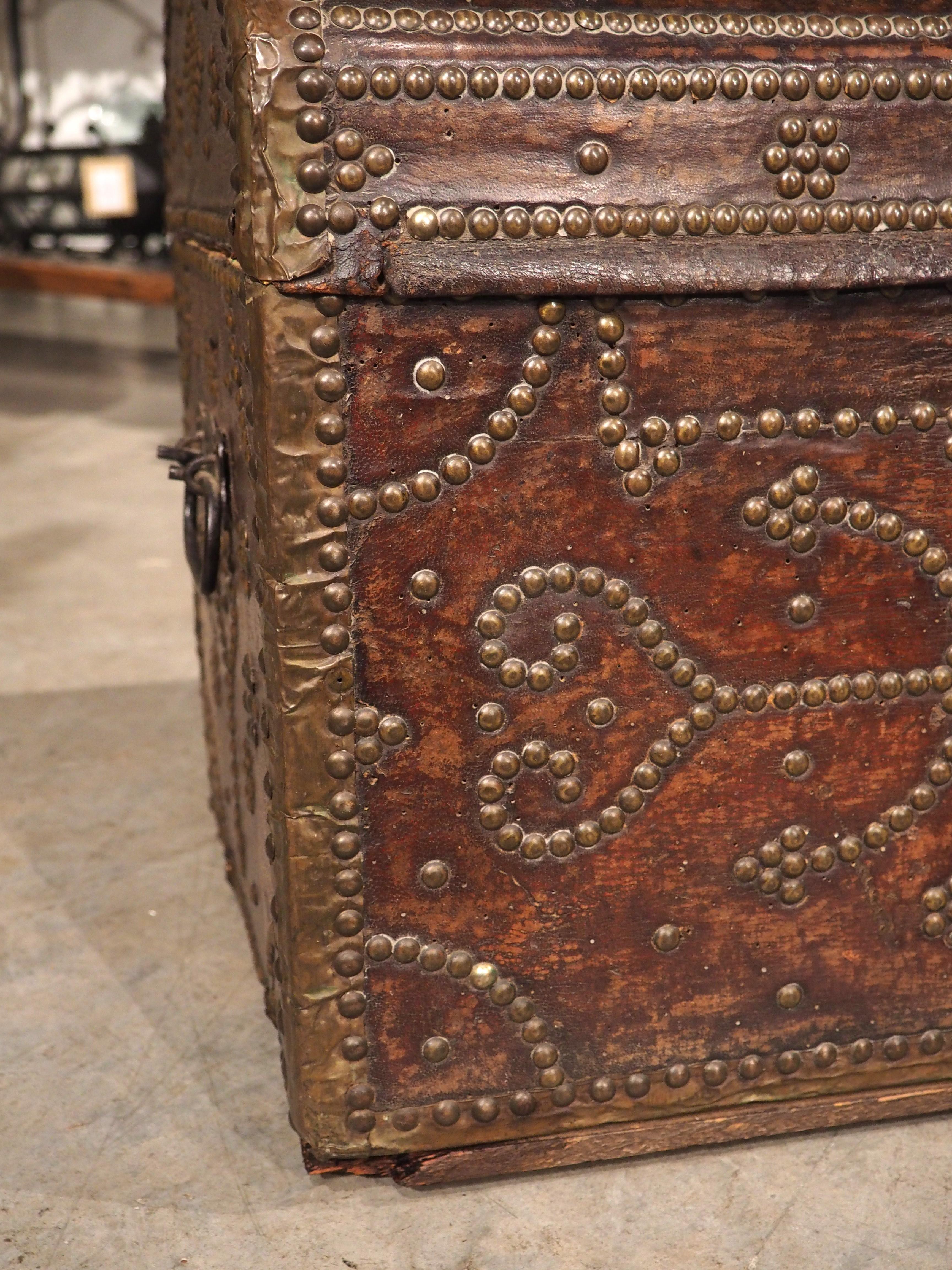 18th Century Domed and Studded Leather, Brass, and Wood Trunk from France For Sale 6