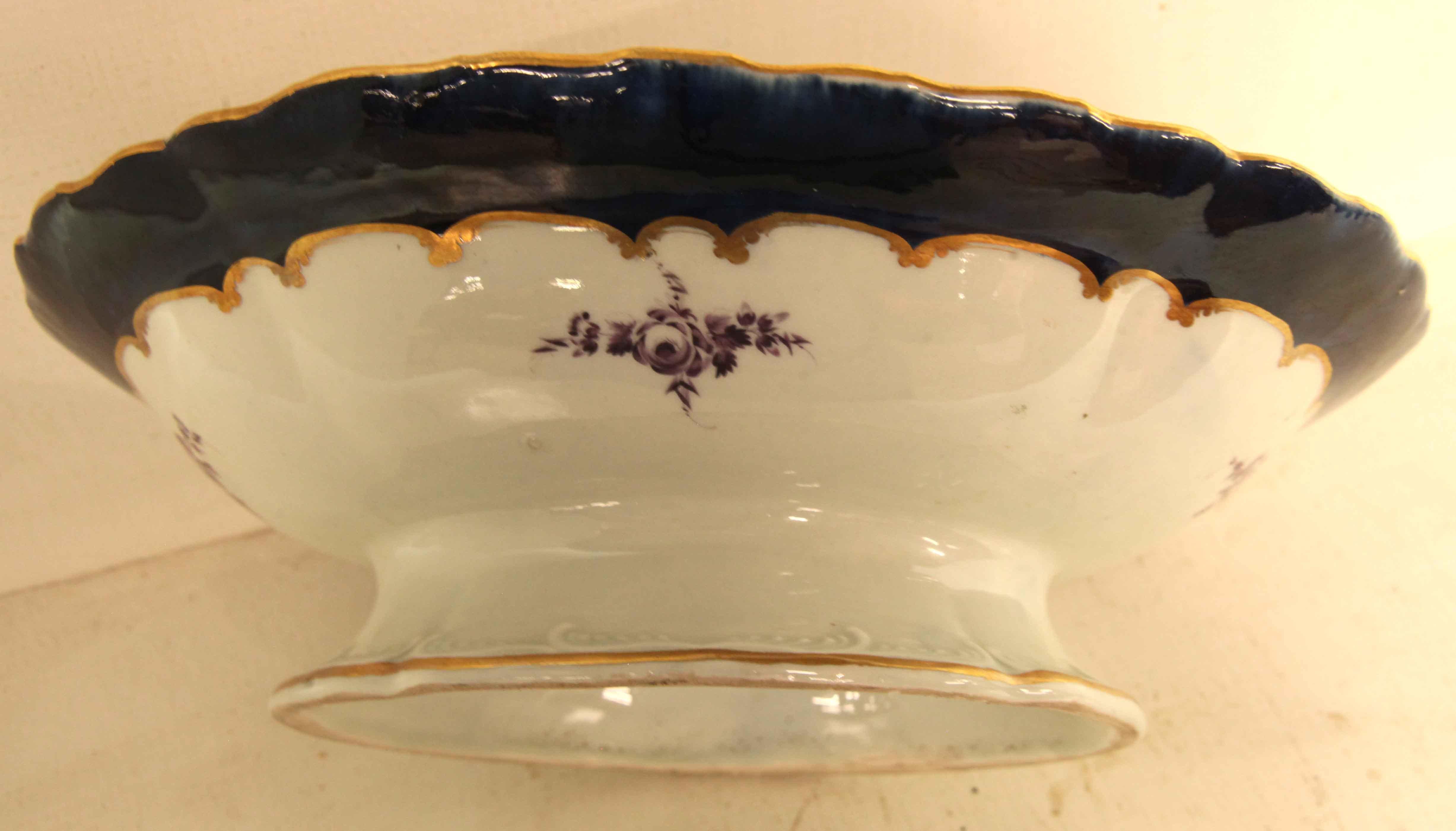 18th Century Dr. Wall Worcester Oval Dish For Sale 4